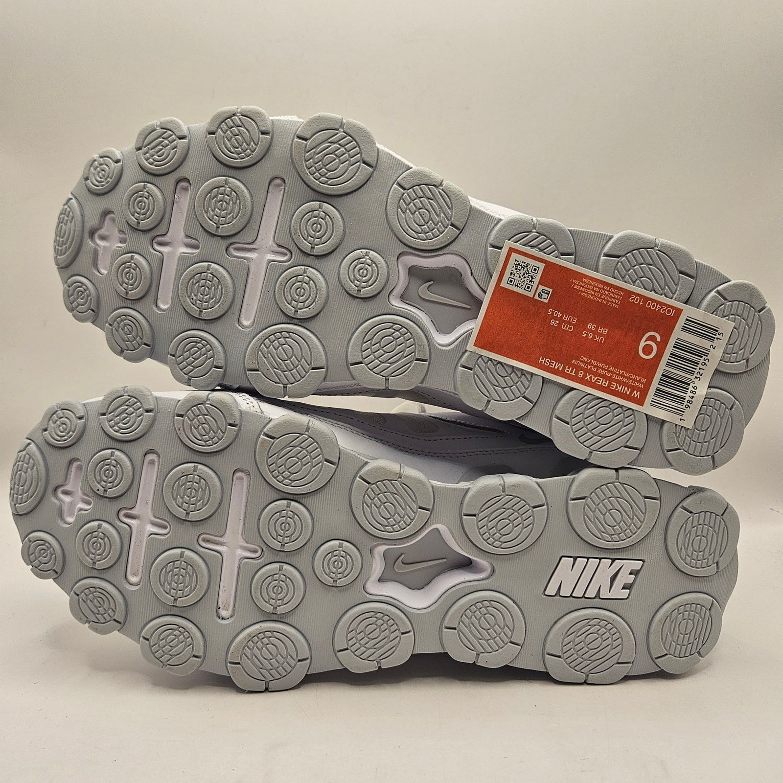 Nike NIKE WOMEN'S 9 REAX 8 TR MESH WHITE PLATINUM NWOB IO2400-102 Size US 9 / IT 39 - 5 Thumbnail