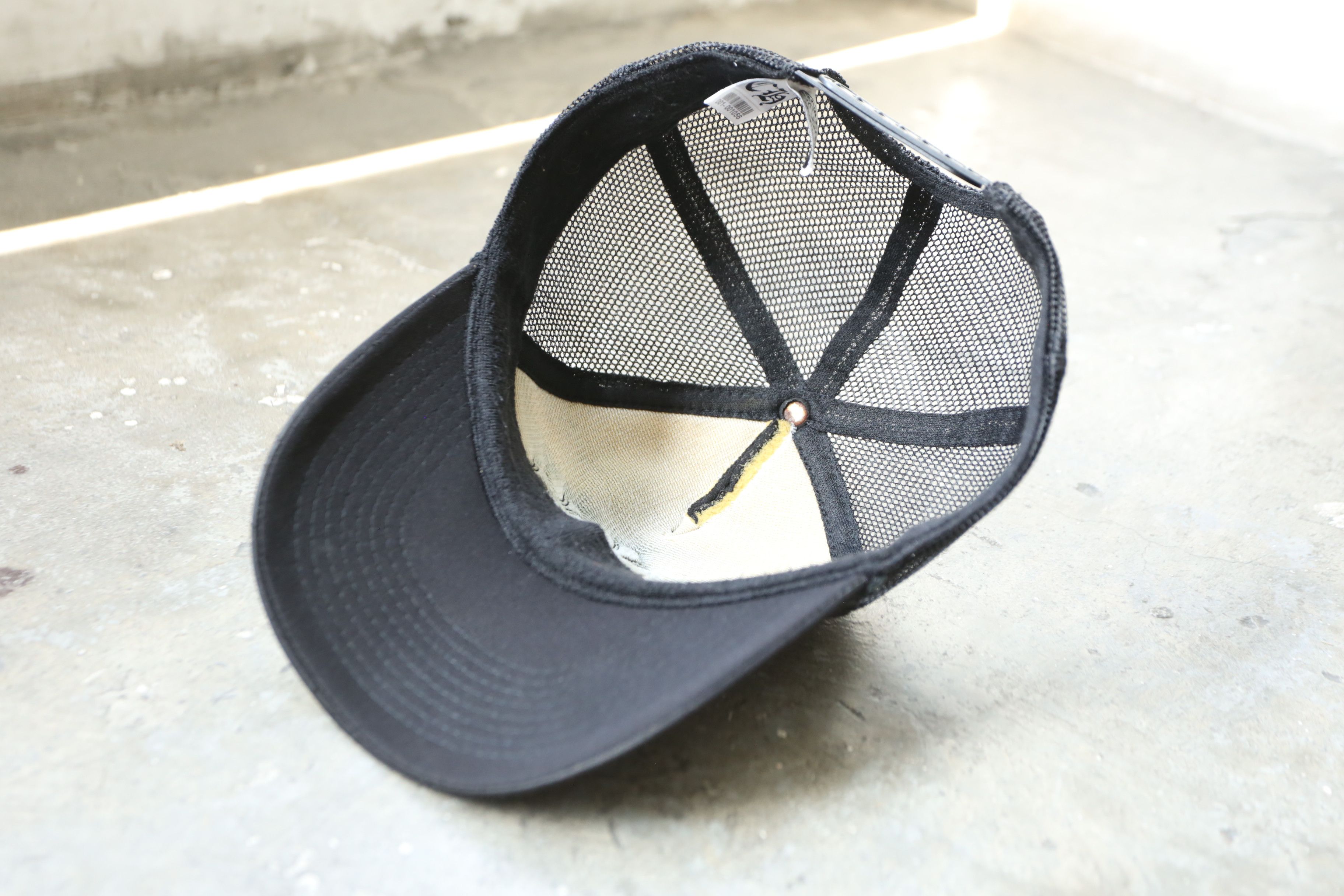 Chrome Hearts Chrome Hearts - Vintage - Cemetery Cross Patch Trucker Cap Size ONE SIZE - 8 Thumbnail