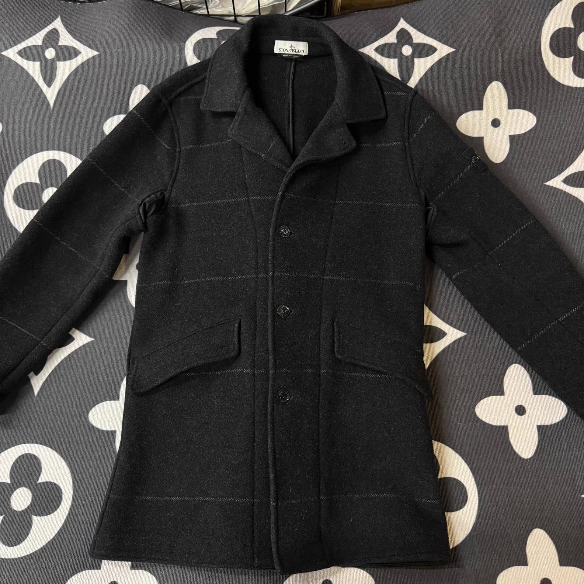 Stone Island Black Collared Button-Up Coat - Size L Size US L / EU 52-54 / 3 - 1 Thumbnail
