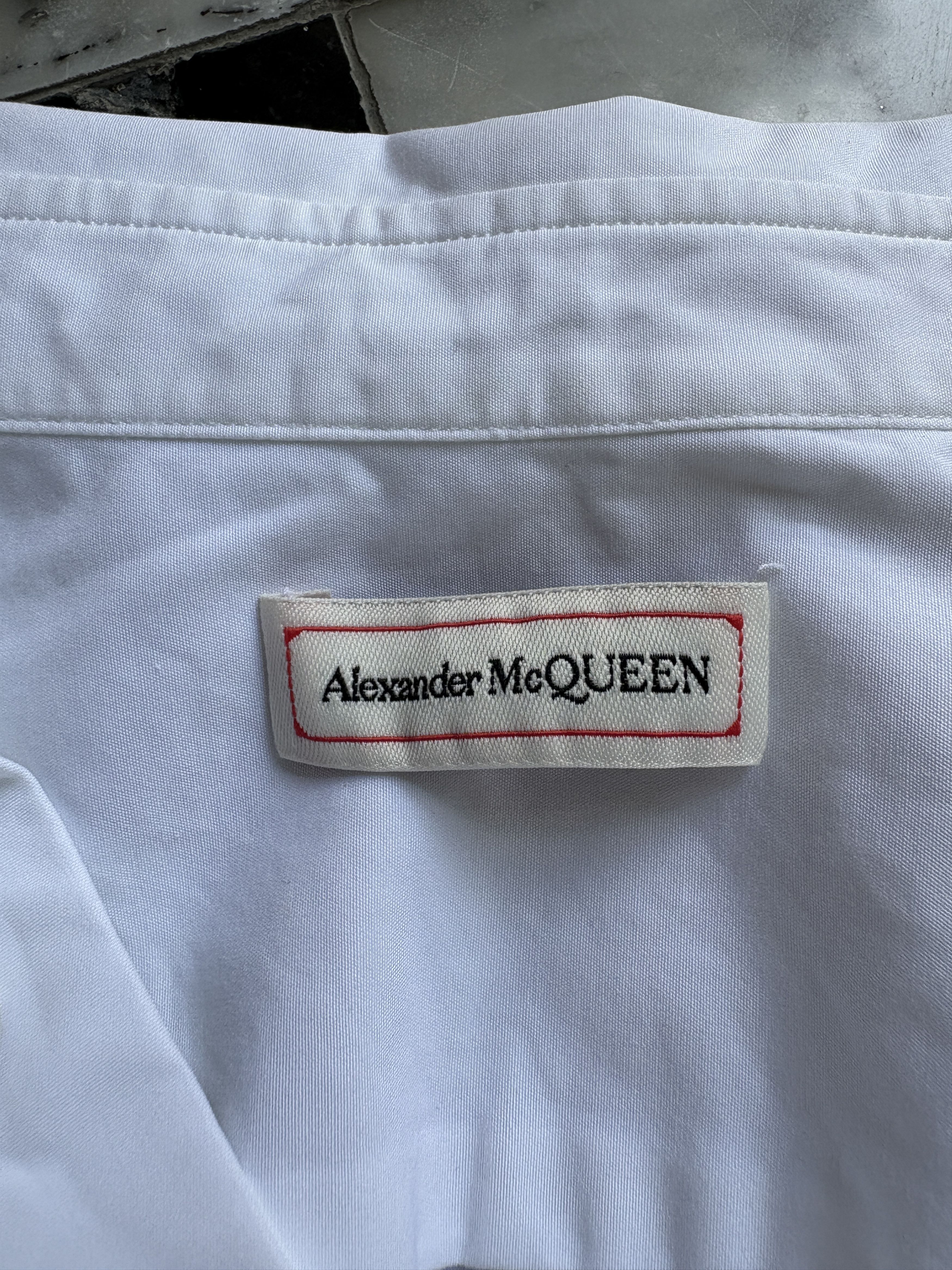 Alexander McQueen Alexander McQUEEN MainLine Classic White Shirts Size US L / EU 52-54 / 3 - 6 Thumbnail
