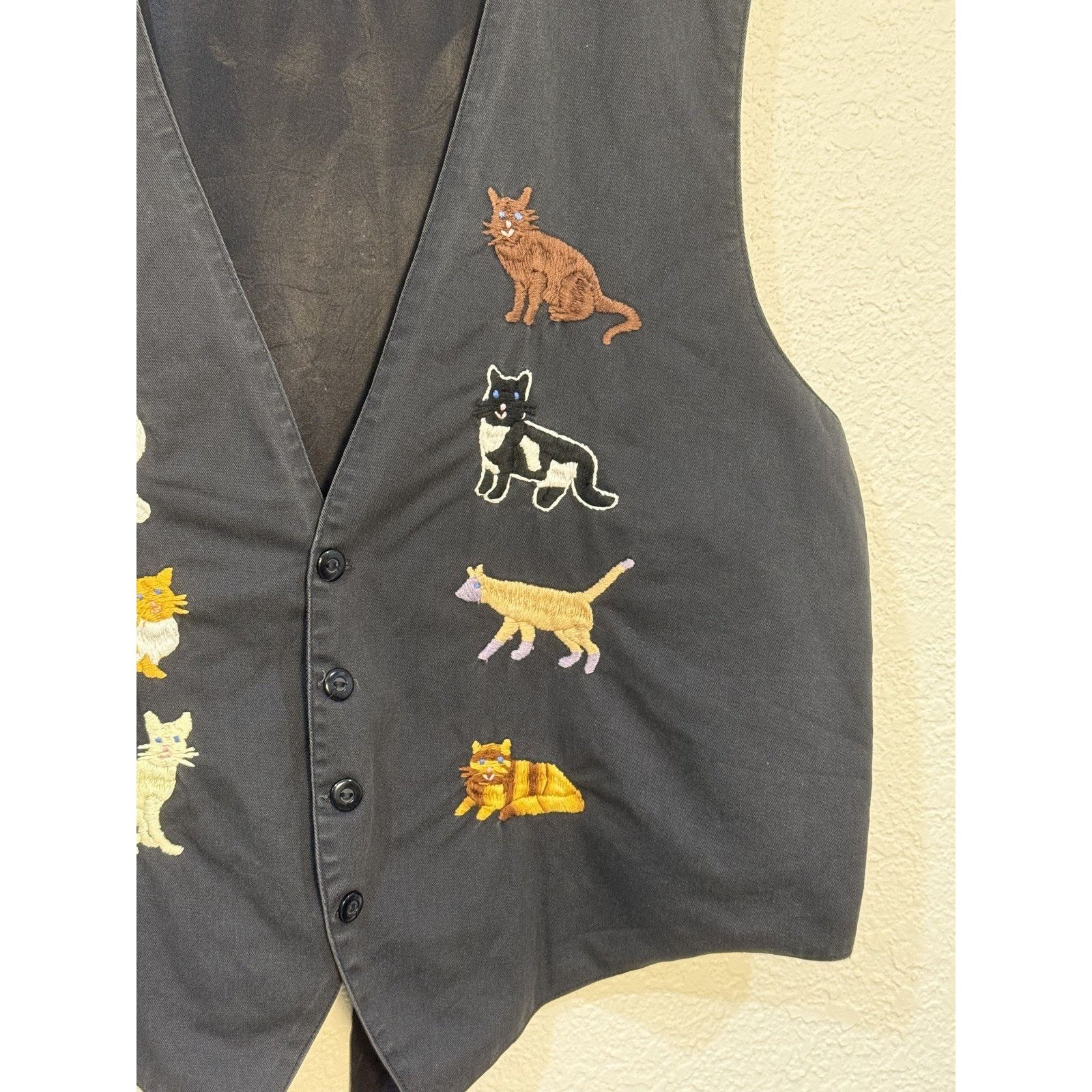 Handmade Women's Black Embroidered Cat Vest with Back Belt 23W Size M / US 6-8 / IT 42-44 - 4 Thumbnail
