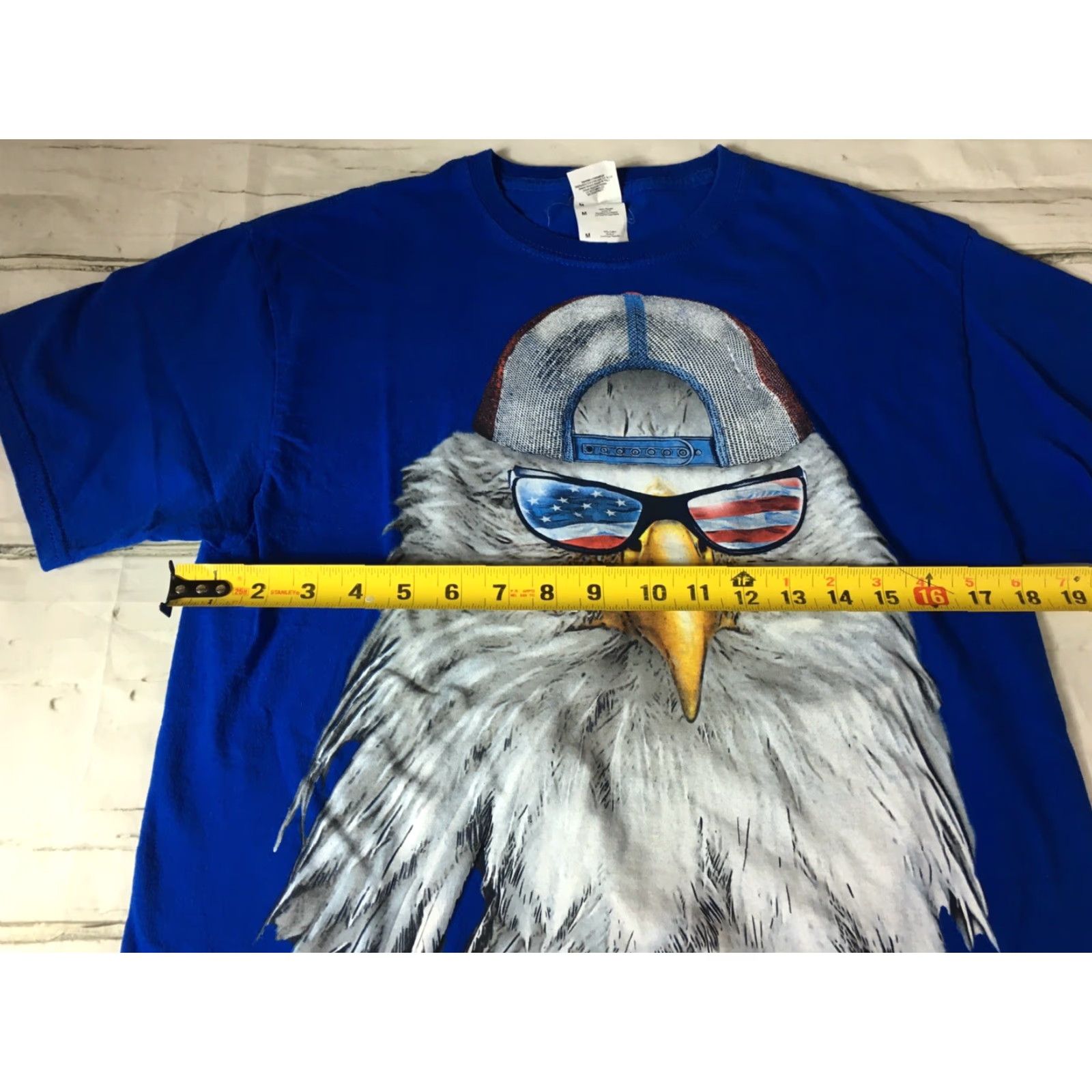 Gildan Bald Eagle Trucker Hat Sunglasses Red White Blue America USA T Shirt Sz M Blue Gildan Graphic Tee Mens Size US M / EU 48-50 / 2 - 4 Thumbnail
