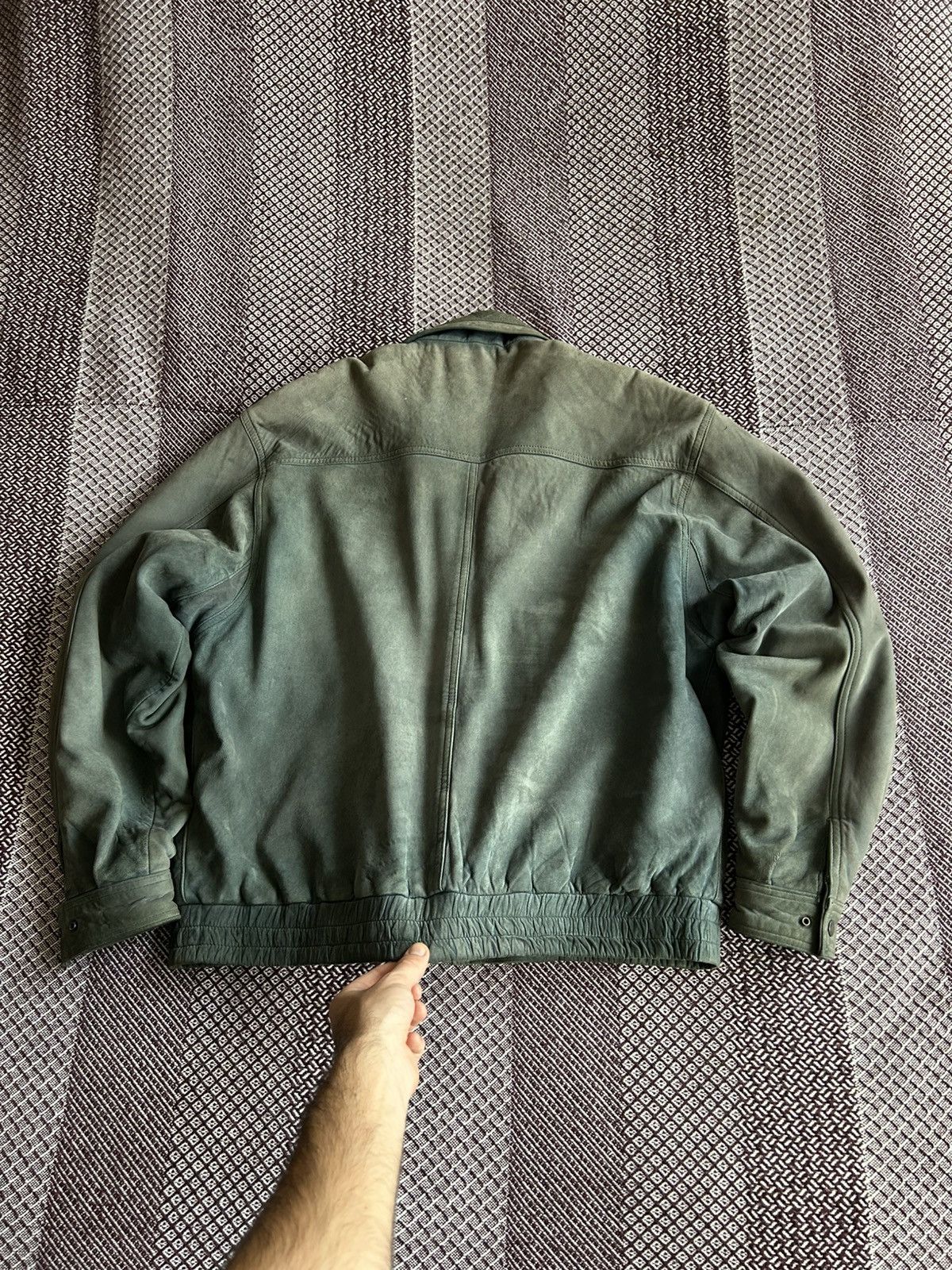 Genuine Leather Vintage Leather Bomber Jacket Heavy Faded Thrashed Size L Size US L / EU 52-54 / 3 - 15 Thumbnail