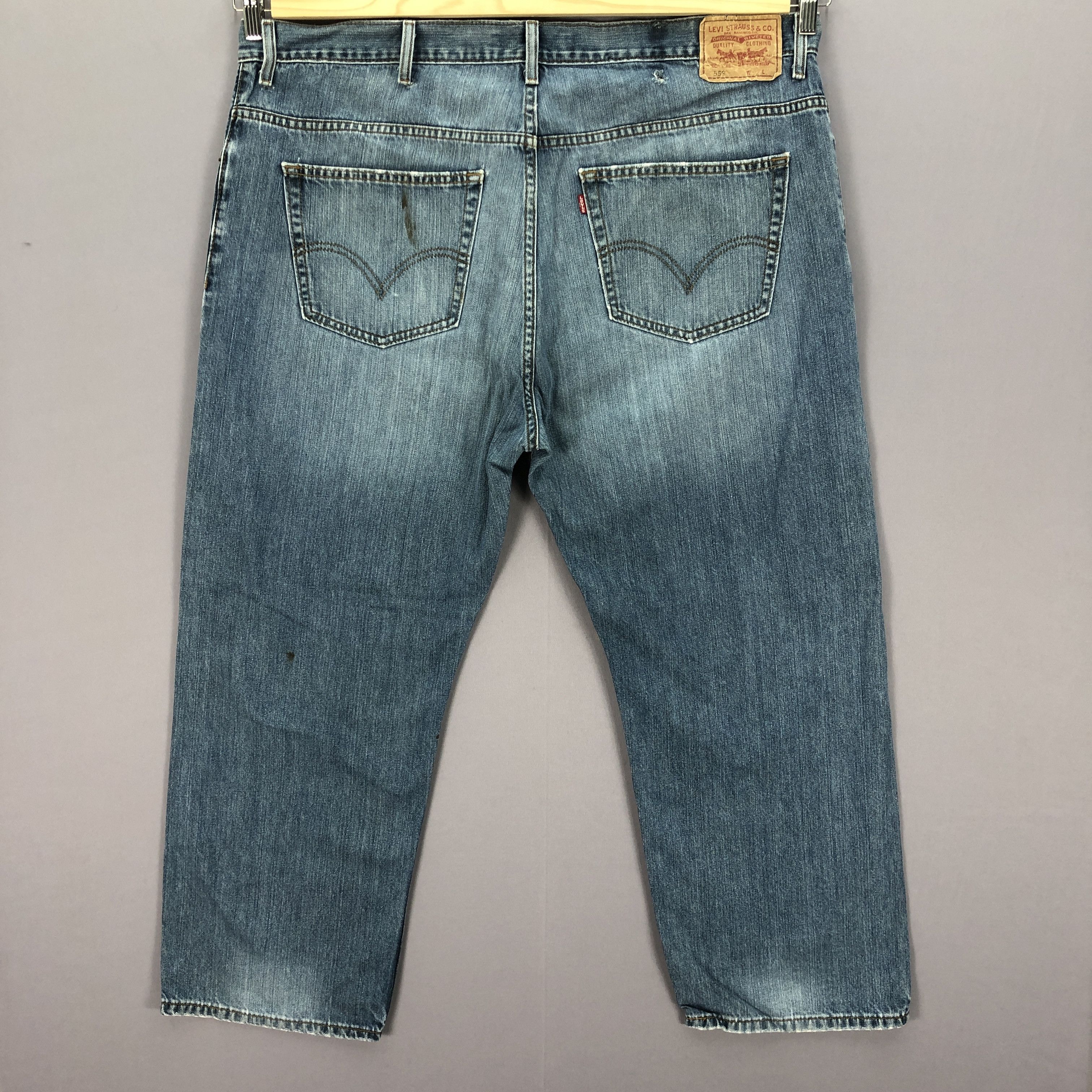 Levi's Vintage Levis 559 Baggy Jeans Levi's Light Wash Faded Denim Size US 42 / EU 58 - 2 Thumbnail