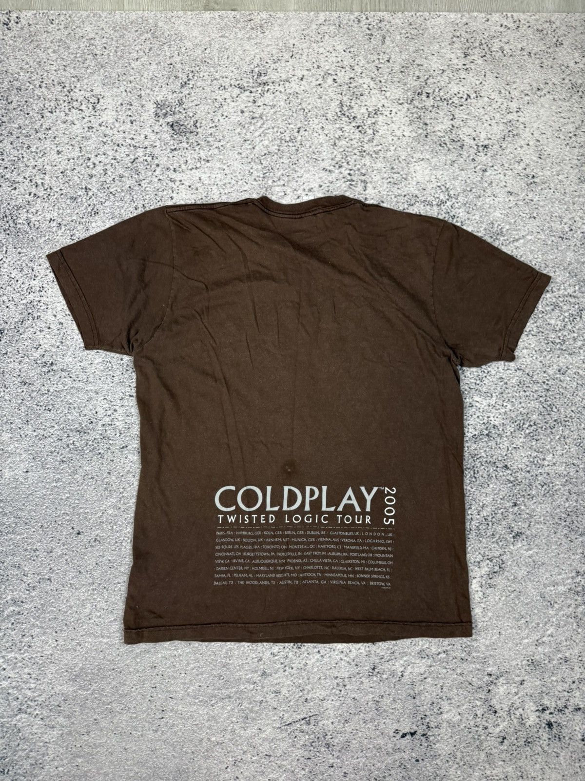 Band Tees Merch Coldplay Twisted Logic Tour 2005 Tshirt band tee v Size US XL / EU 56 / 4 - 4 Thumbnail