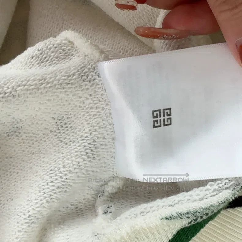 Givenchy Givenchy White Sweatshirt Size US L / EU 52-54 / 3 - 7 Thumbnail