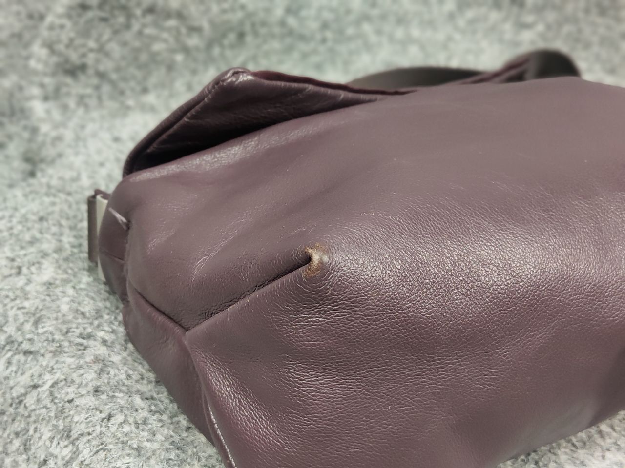 Mandarina Duck Mandarin Duck Design Dark purple leather Crossbody Bag Size ONE SIZE - 11 Thumbnail