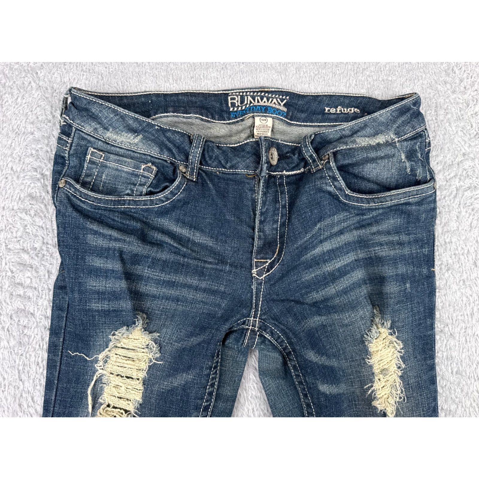 Vintage Refuge Jeans Women Bootcut Jeans 10 Blue Denim Distressed Stretch 31x28 Regular 5-Pocket Solid Cotton Blend Blue Womens Jeans Size 32" / US 10 / IT 46 - 4 Thumbnail