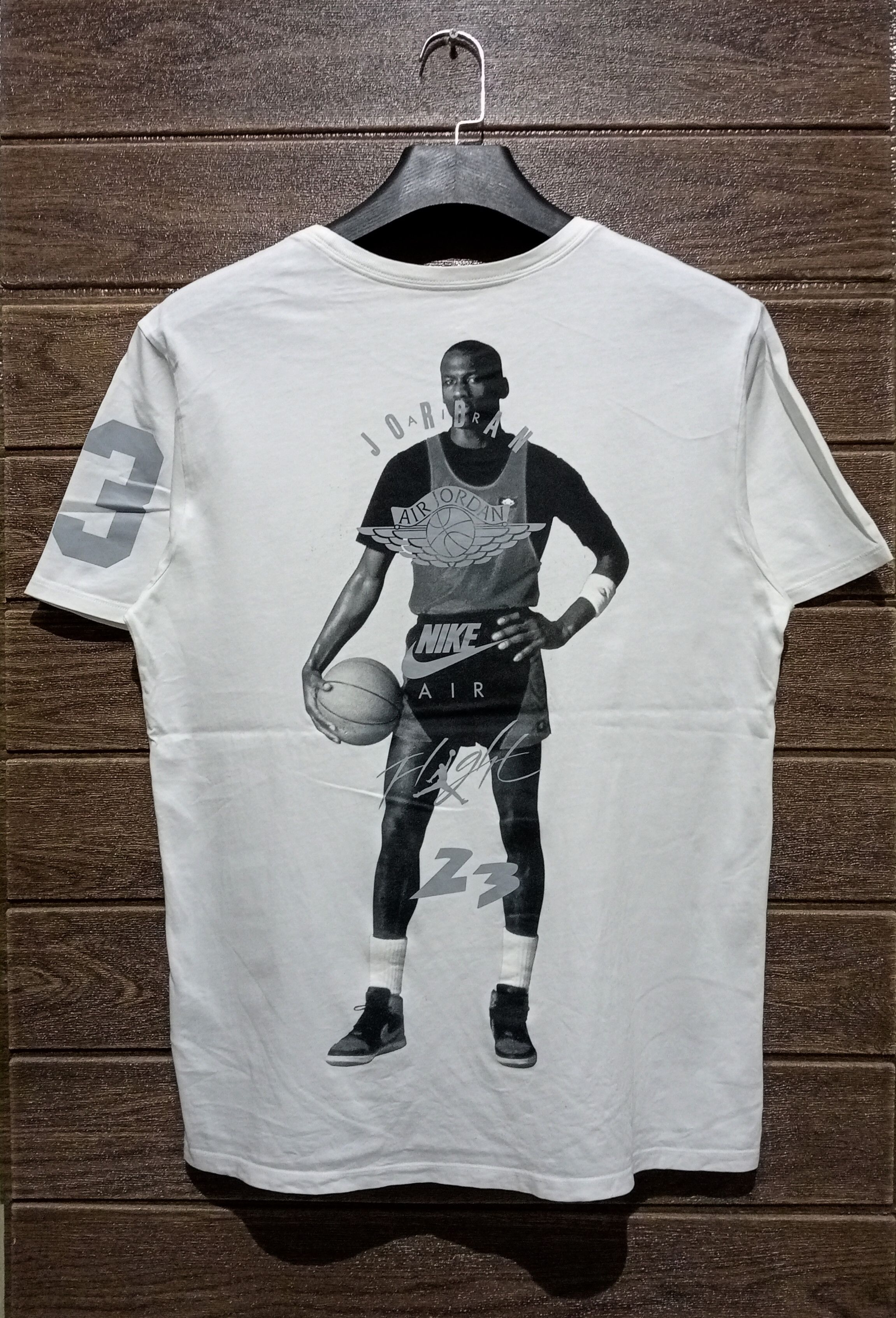 Jordan Brand × Nike Nike Air Jordan Flight 23 Tee Size US XL / EU 56 / 4 - 1 Thumbnail