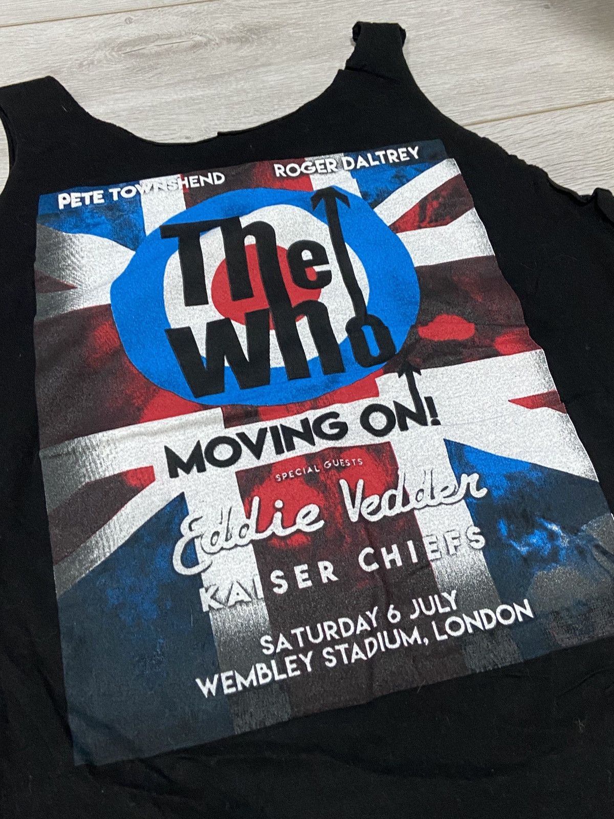 Band Tees 2010s the who moving on Pete townshend tour tshirt Size US L / EU 52-54 / 3 - 6 Thumbnail