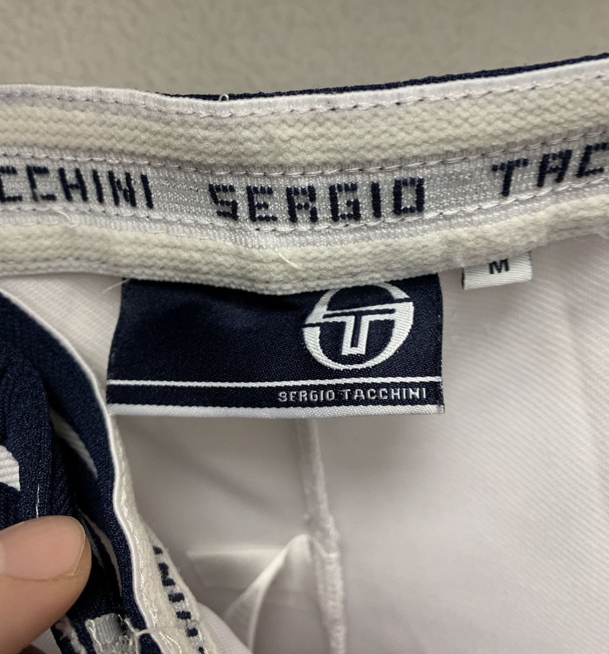 Sergio Tacchini Sergio tacchini archival clothing white shorts M 32 as Size US 32 / EU 48 - 8 Thumbnail