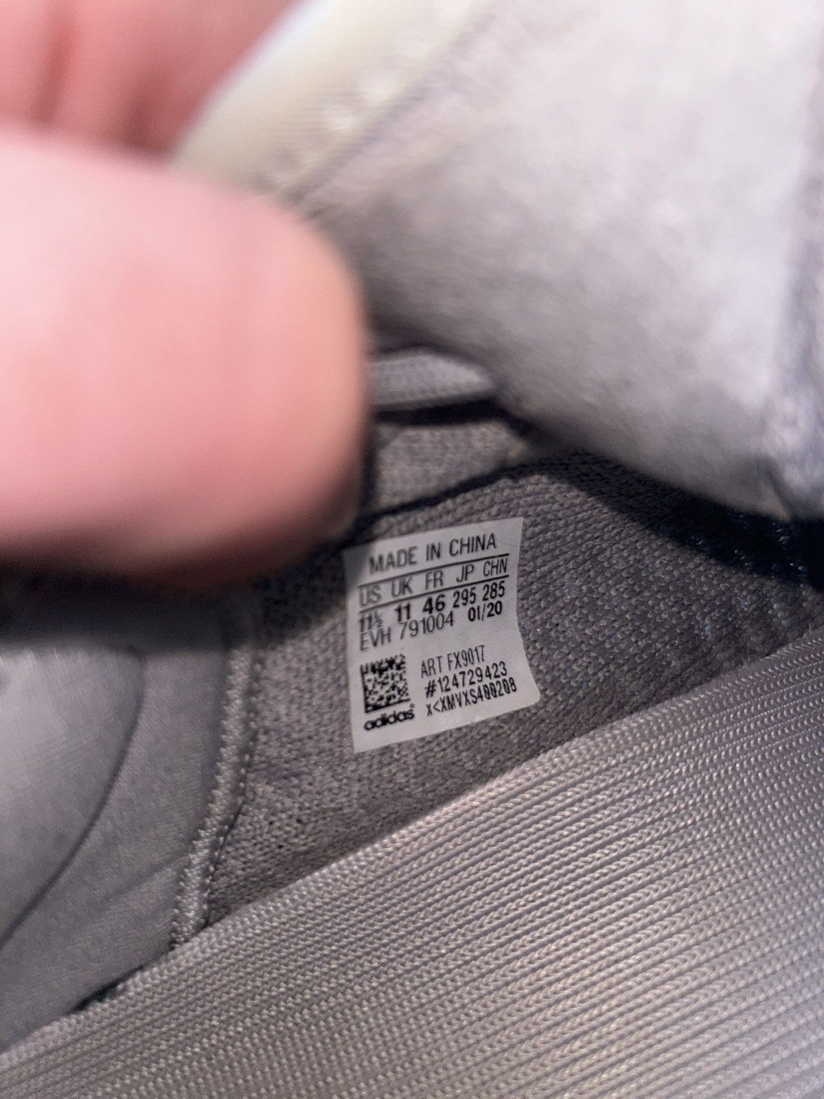 Adidas Adidas Yeezy Boost 350 V2 Tail Light Size 11.5 W/o Box Size US 11.5 / EU 44-45 - 9 Thumbnail