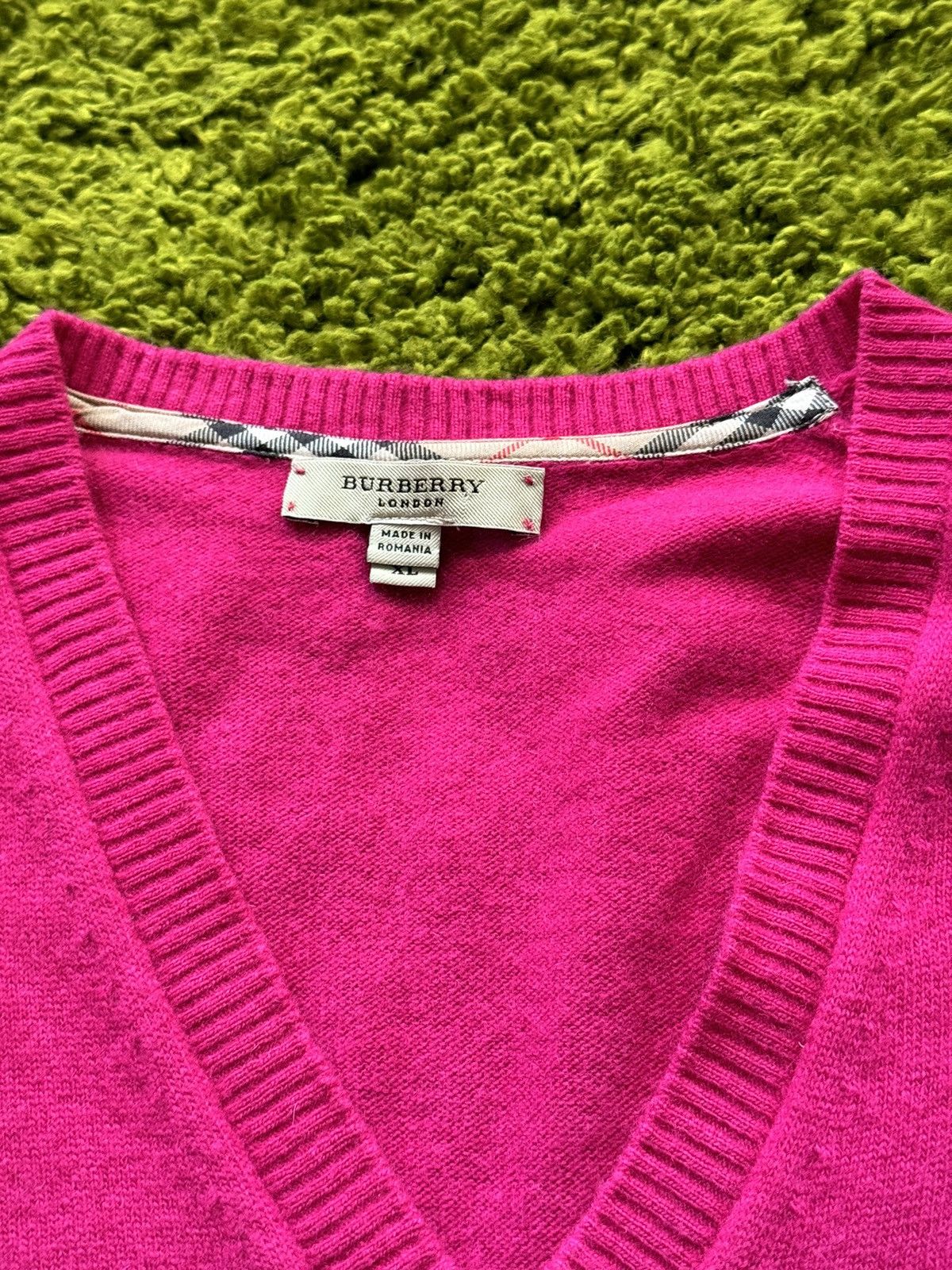Burberry × Designer Burberry 100% merino wool pink sweater Size XL / US 12-14 / IT 48-50 - 2 Thumbnail