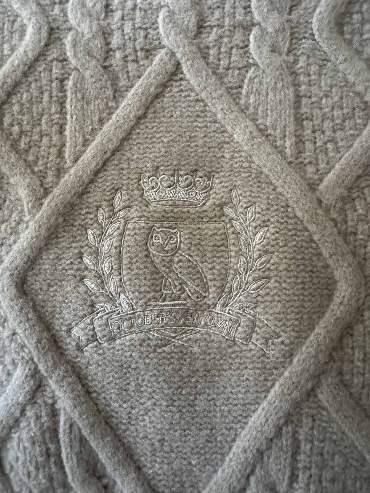 October's Very Own OVO Badge Knit FNF Size US XL / EU 56 / 4 - 2 Thumbnail