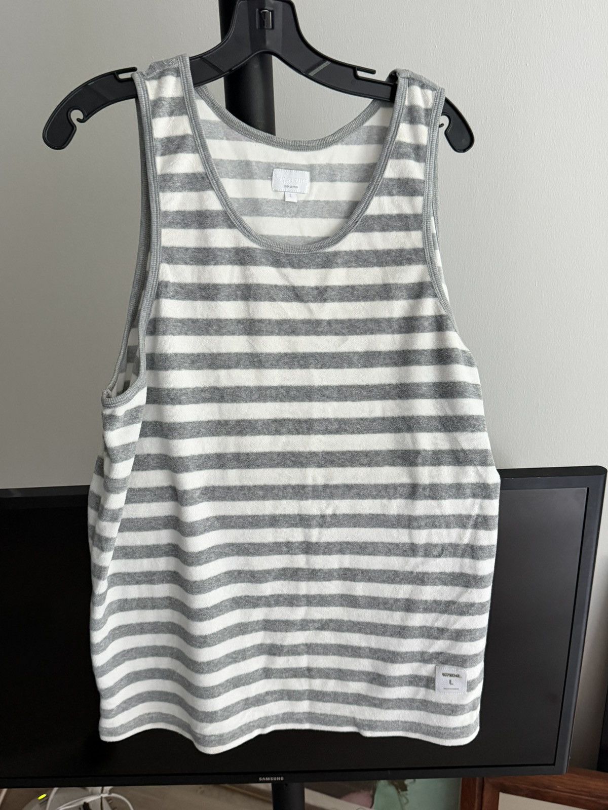 Supreme Supreme Terry white/ grey stripe tank Size US L / EU 52-54 / 3 - 1 Thumbnail