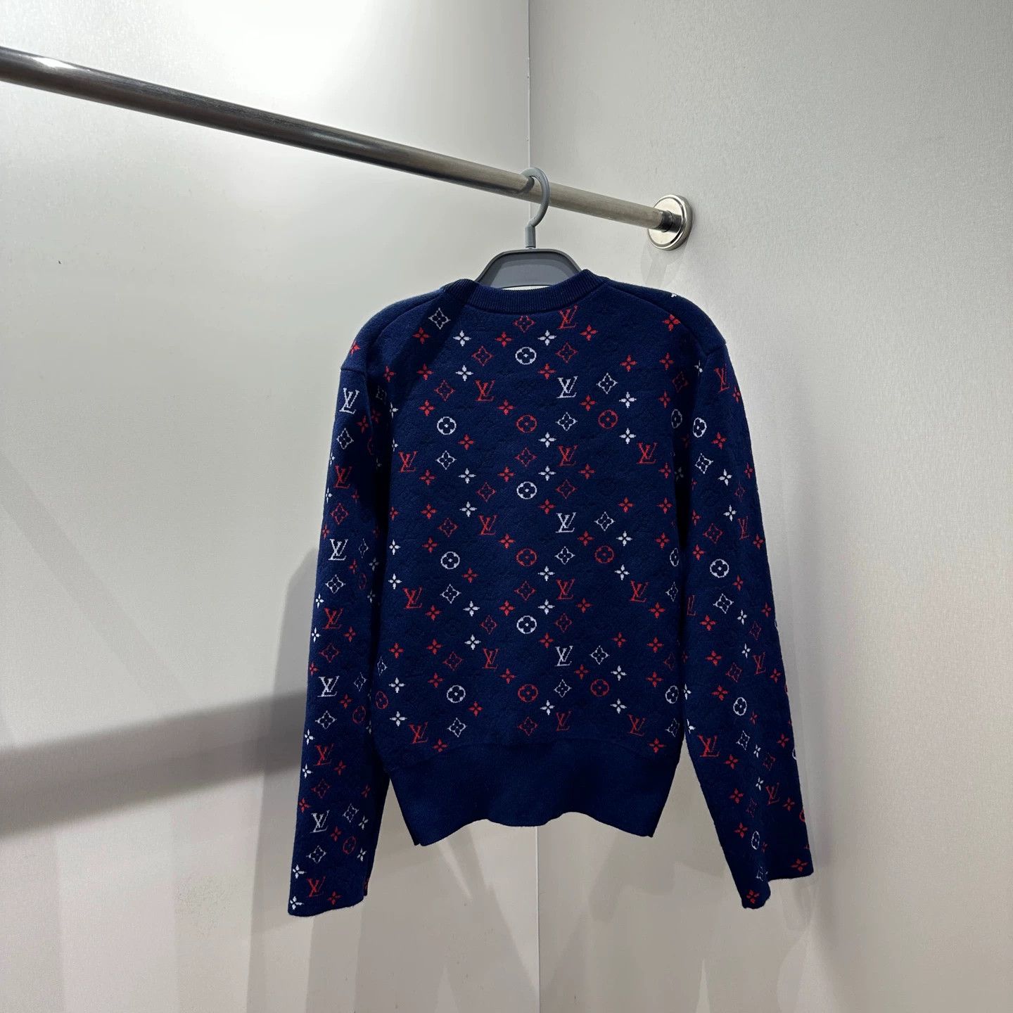 Louis Vuitton Louis Vuitton feb365 All Over Monogram Wool Sweater M Size M / US 6-8 / IT 42-44 - 2 Thumbnail