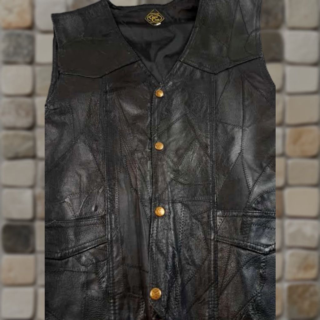 Vintage VINTAGE Canyon Creek Black Leather Vest - Side Laces, Full Brass Snap Button, 26in Long, Men's Medium, Motorcycle Biker Style, Pockets, Fall Size US M / EU 48-50 / 2 - 1 Thumbnail
