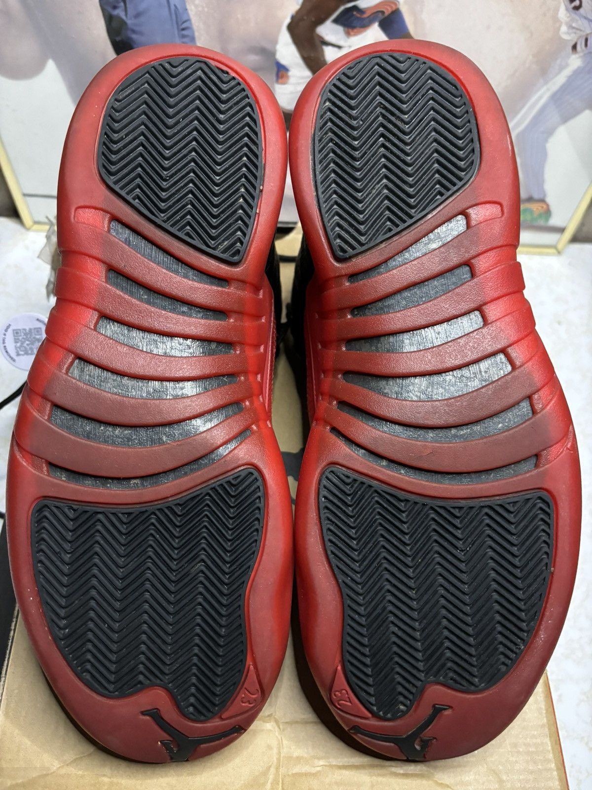 Jordan Brand Air Jordan 12 Retro 2016 Flu Game 2016 Size US 9.5 / EU 42-43 - 5 Thumbnail