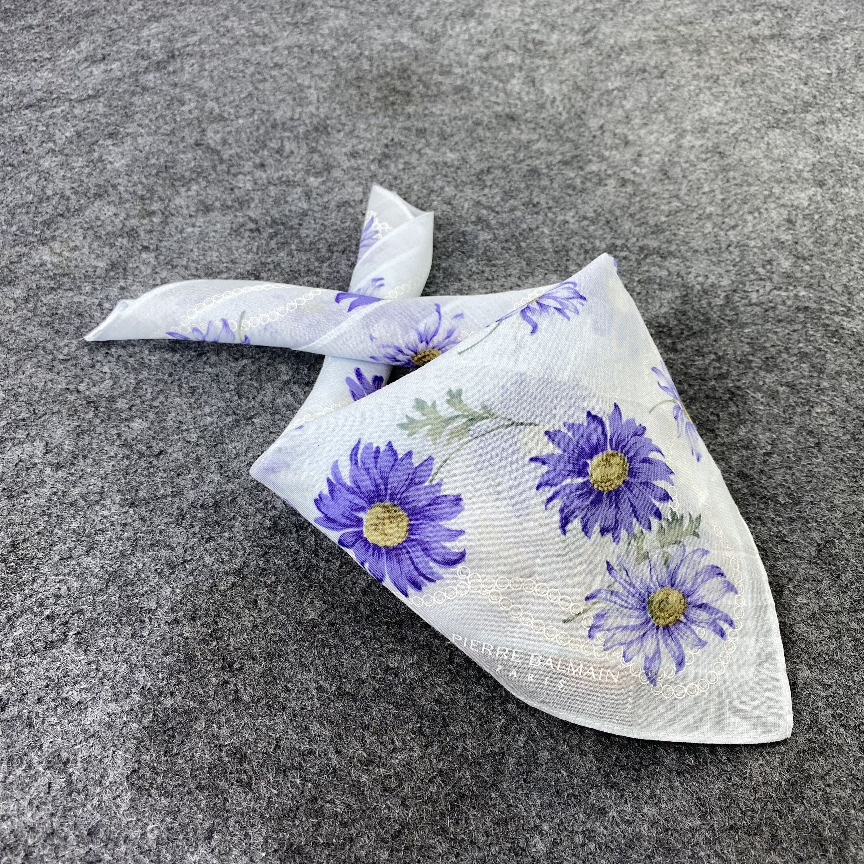 Pierre Balmain Pierre Balmain Handkerchief / Bandana / Neckerchief-B646 Size ONE SIZE - 1 Thumbnail
