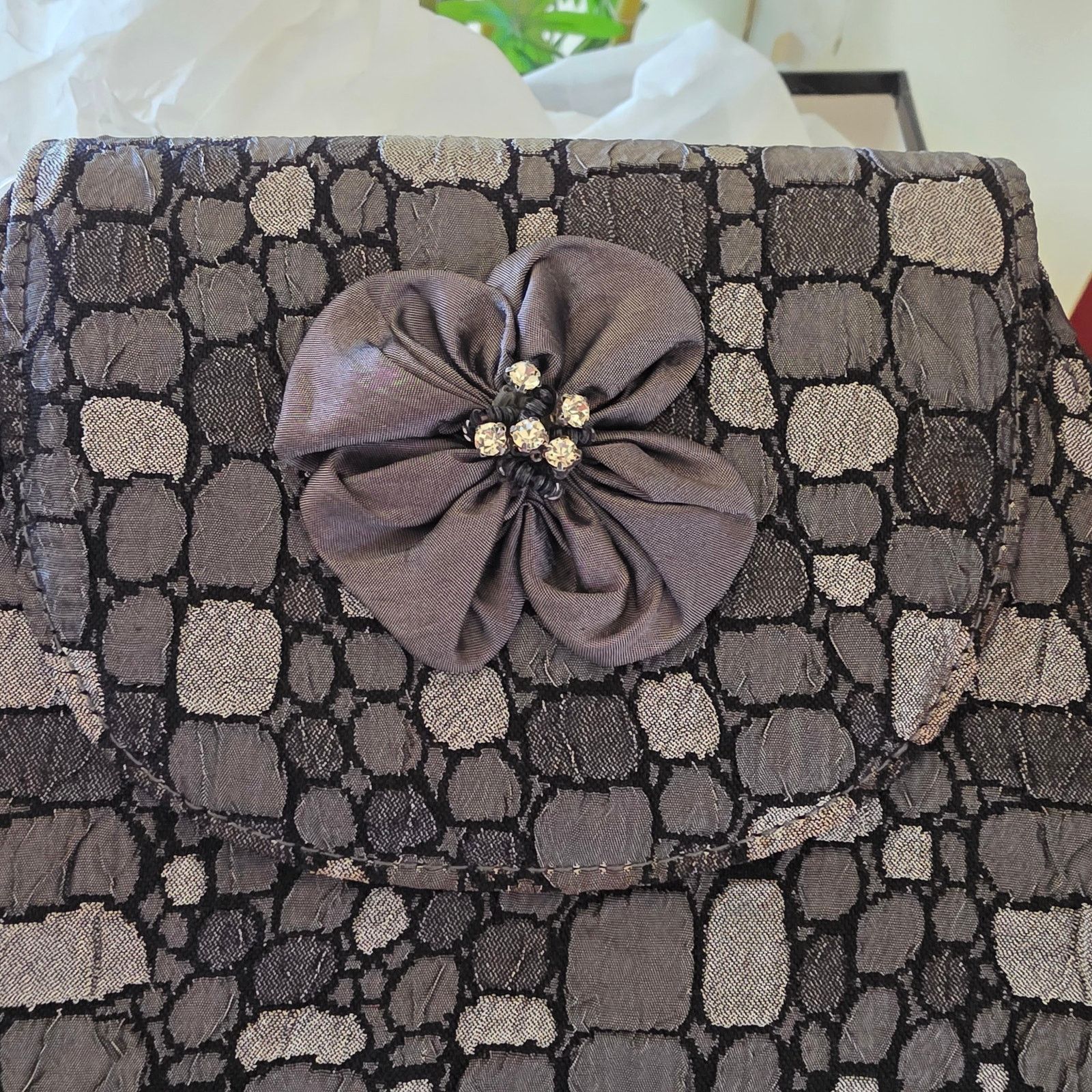 NWT Elite Champagne black grey pebble hat and purse set display picture 2