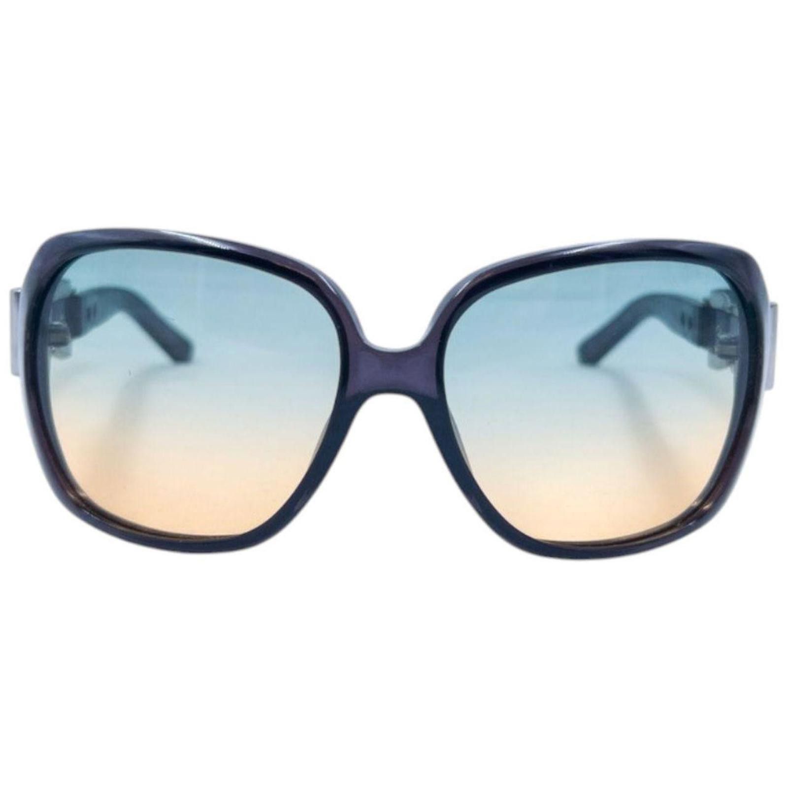 Gucci Vintage Gucci Buckle Bow Sunglasses Size ONE SIZE - 2 Thumbnail