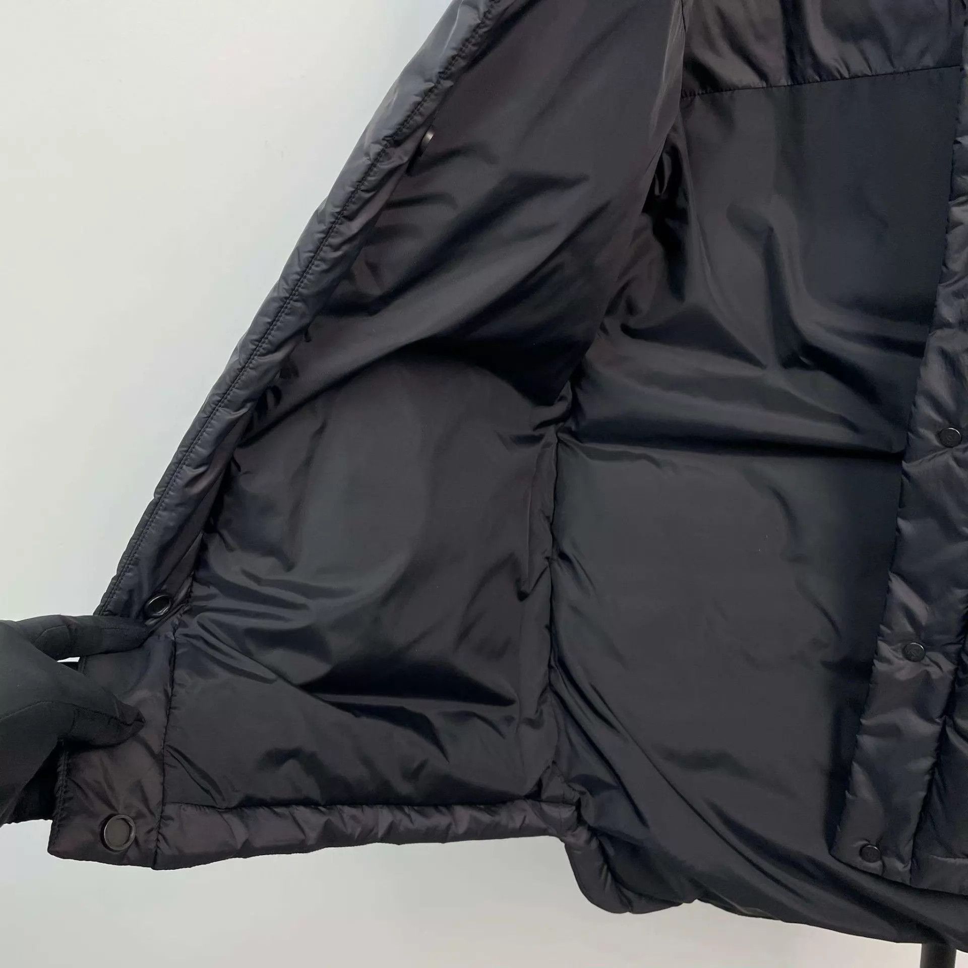 Chanel Chanel black poly waist cinch puffer jacket 34 Size XS / US 0-2 / IT 36-38 - 9 Thumbnail