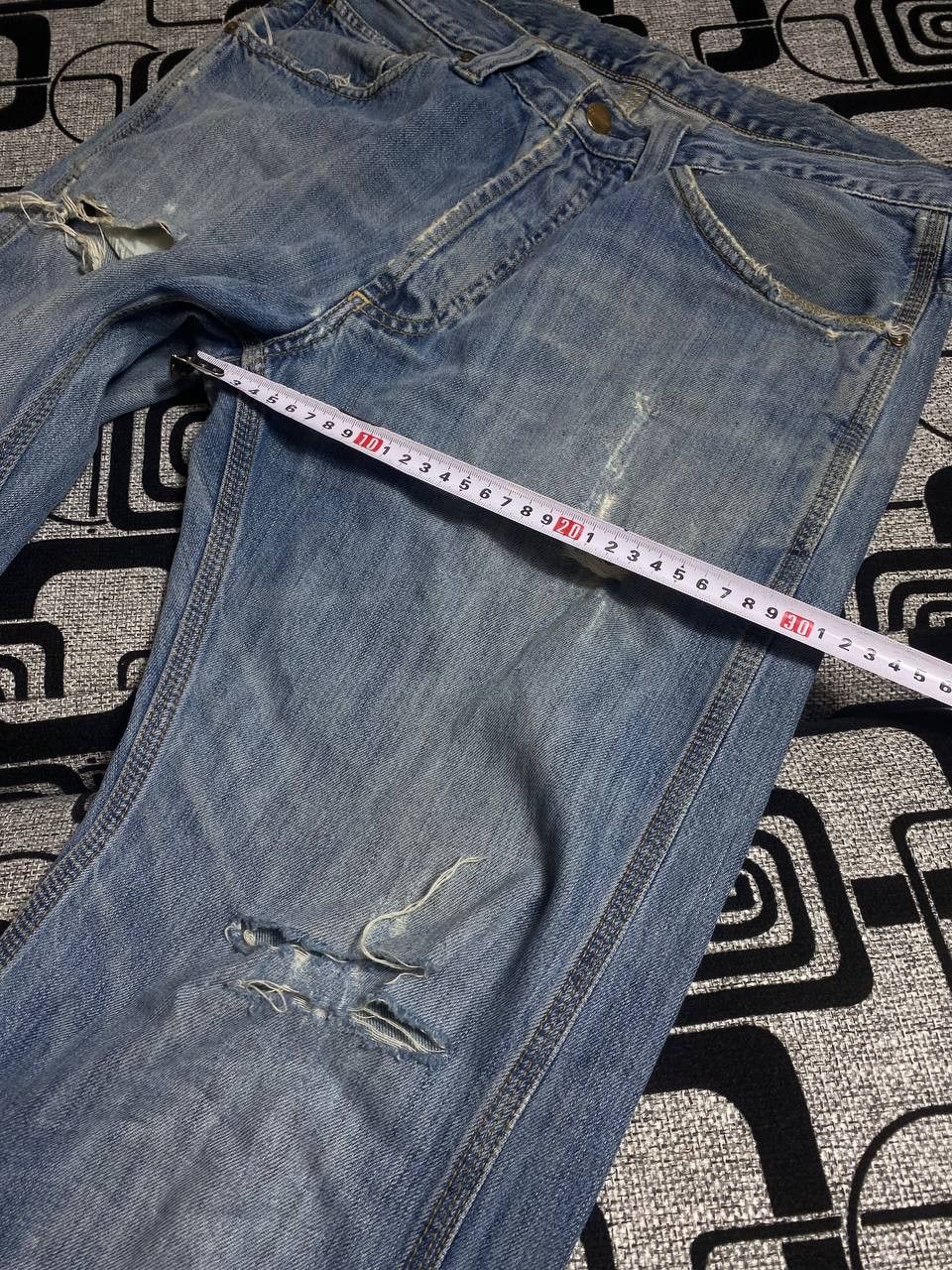 Carhartt × Japanese Brand Crazy Crash Dirty Baggy Faded Jean Japan Avant Garde Style Size US 34 / EU 50 - 2 Thumbnail