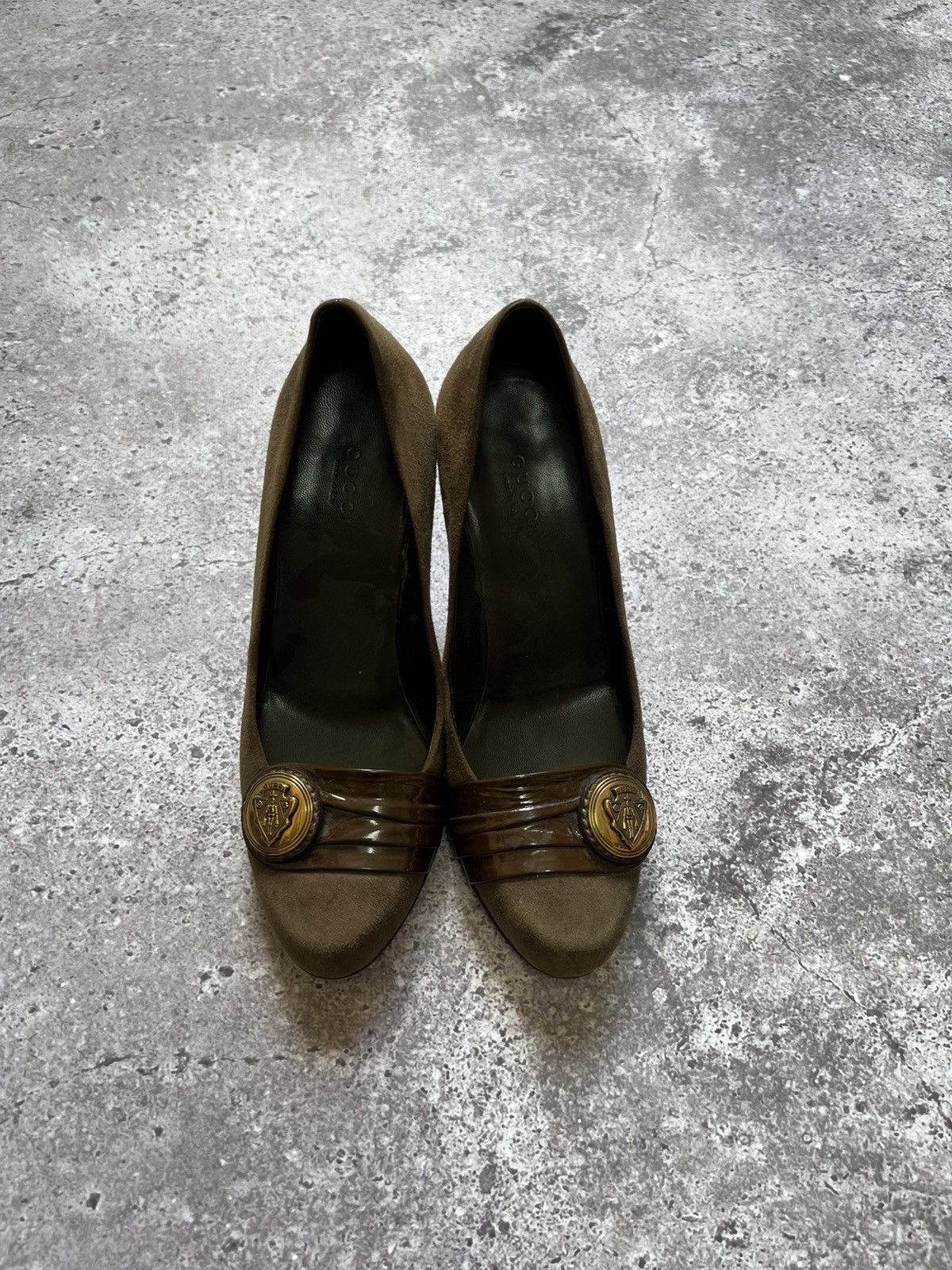 Gucci × Tom Ford × Vintage Vintage Gucci Olive Suede Heels Designer Italy Size US 7 / IT 37 - 5 Thumbnail