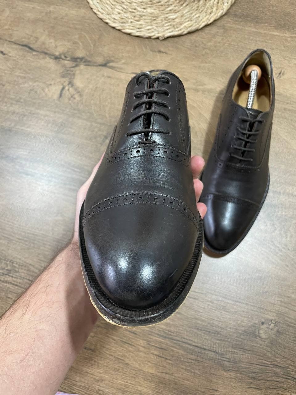 Suitsupply Suitsupply Oxford Brown Brogue Derby in Calf Leather mens Size US 7.5 / EU 40-41 - 5 Thumbnail