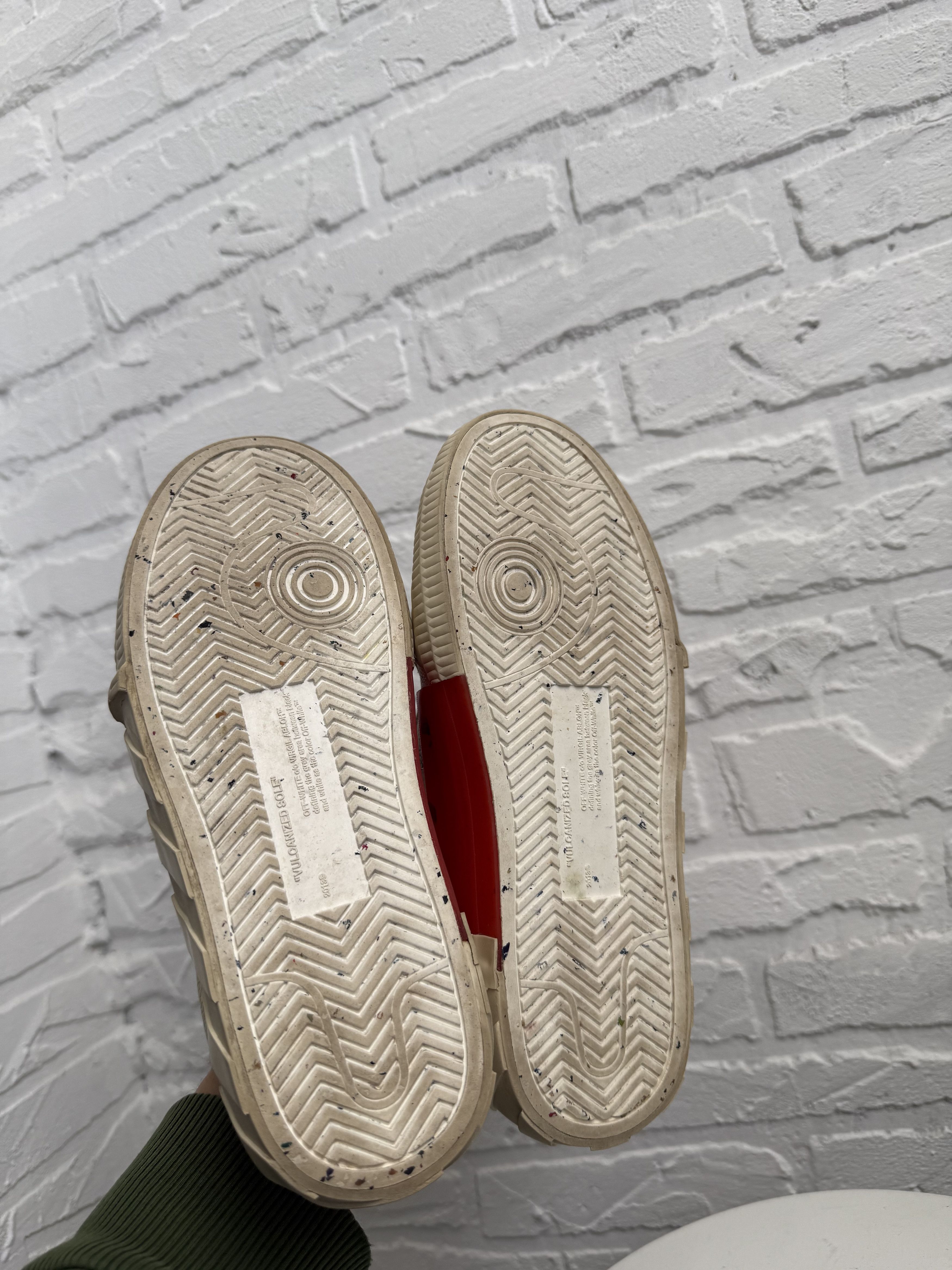 Off-White Off-White Leather Vulcanized Low sneakers cream white Size US 6 / IT 36 - 13 Thumbnail