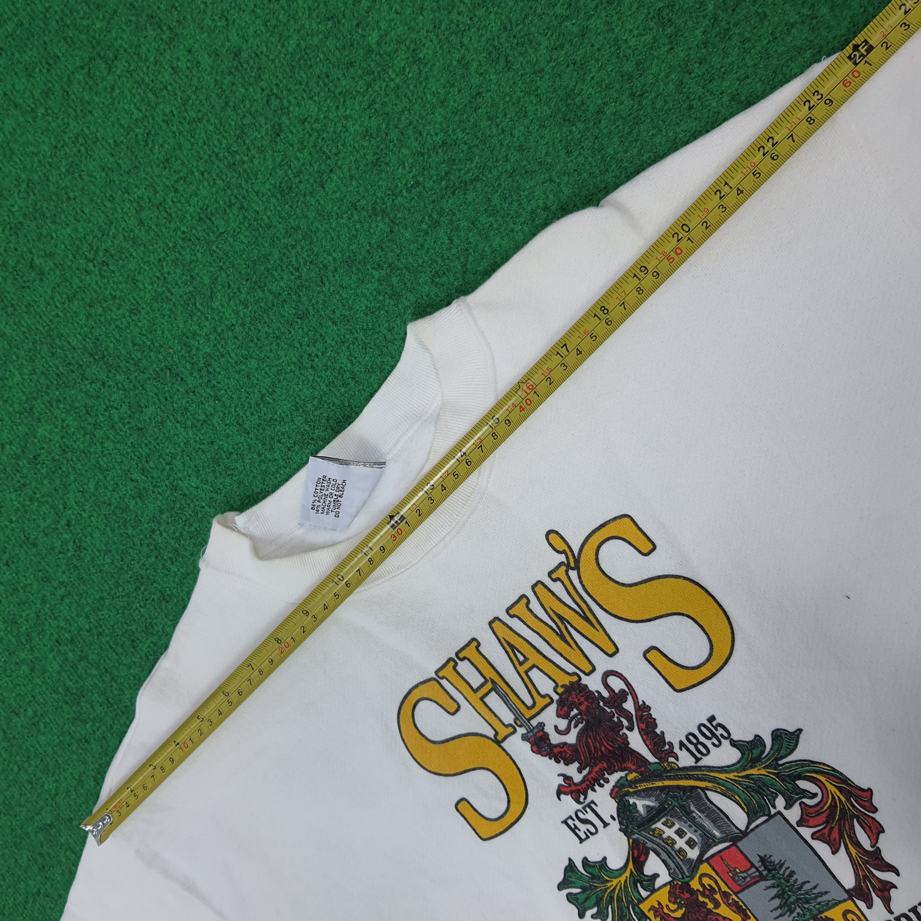 Vintage Vintage Shaw's Hong Kong Pub Sweatshirt C269N21 Size US L / EU 52-54 / 3 - 8 Thumbnail