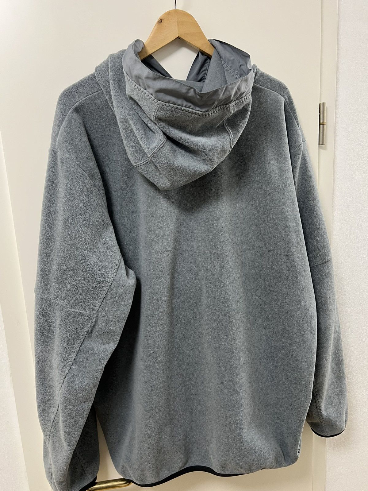 Nike Nike Air Max Therma-FIT Fleece Hoodie (Gray) Size US XL / EU 56 / 4 - 5 Thumbnail
