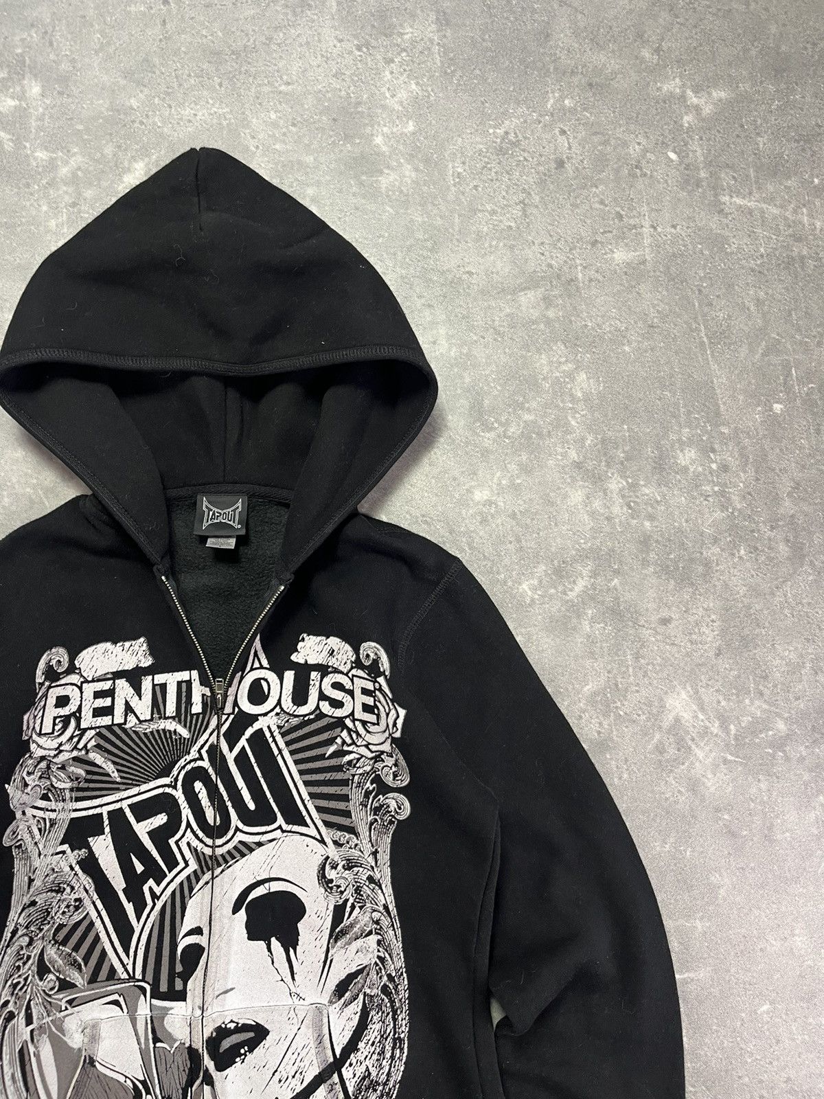 Tapout 00s Tapout Penthouse Face Mask Printed Zip Hoodie L Rare Y2K Size L / US 10 / IT 46 - 4 Thumbnail