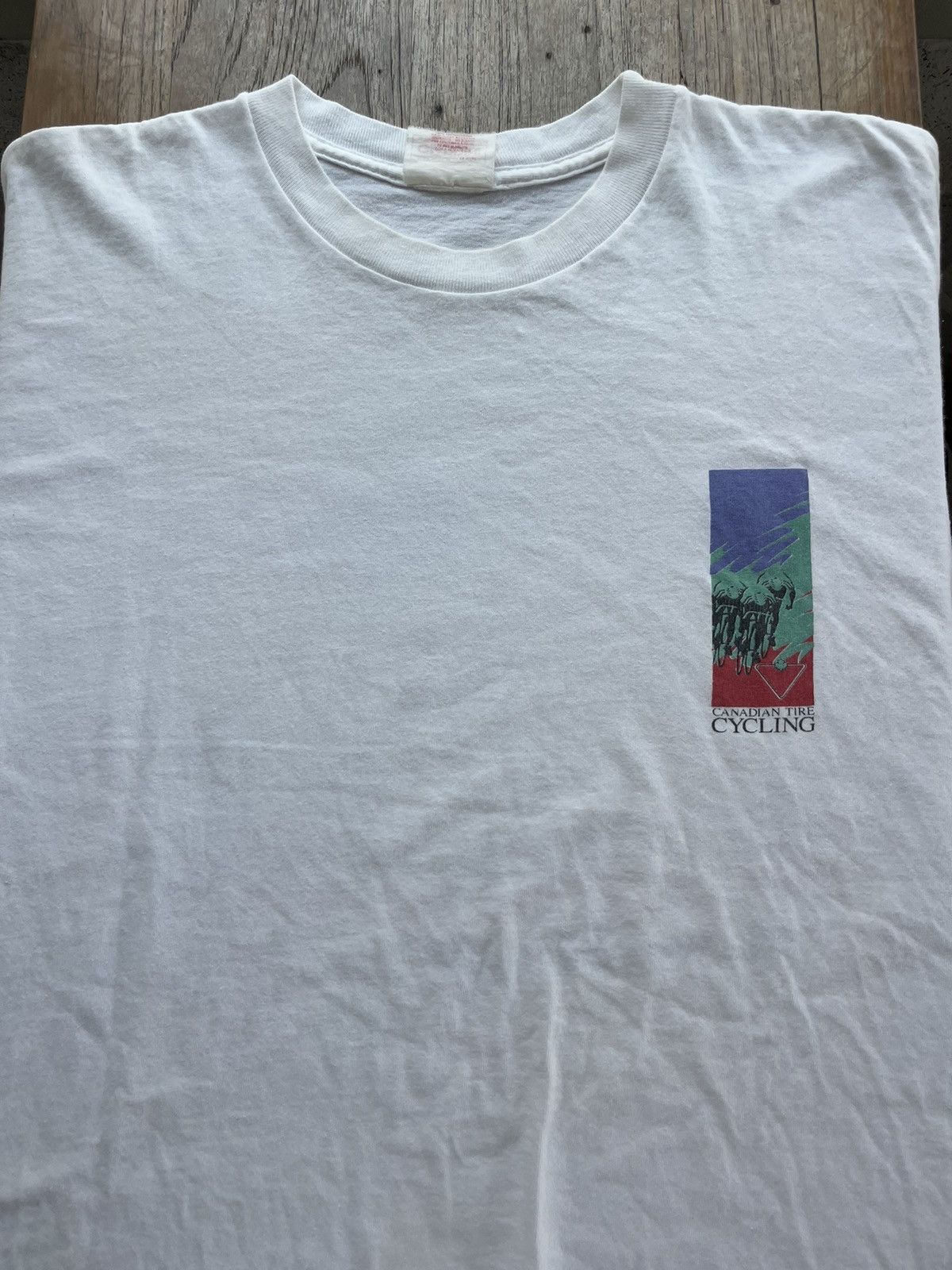 Vintage Vintage Canadian Tire National Cycling Series 1993’s Tshirt Size US XL / EU 56 / 4 - 4 Thumbnail