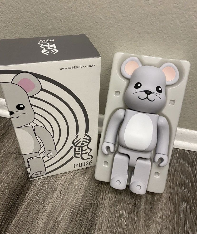 image of Medicom Bearbrick x Medicom Toy Medicom Year Of Mouse Bearbrick Hong Kong Exclusive in Grey