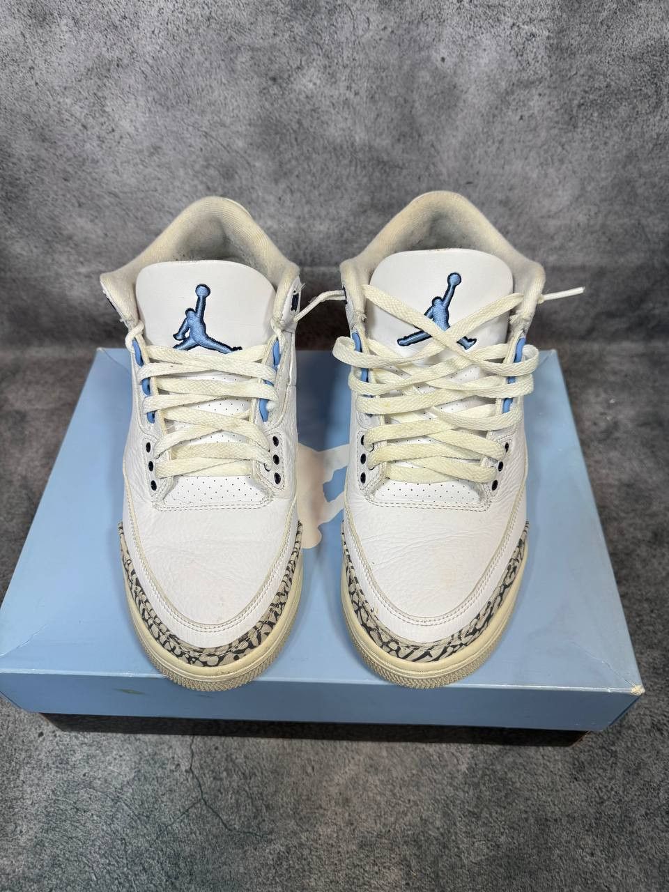 Jordan Brand Size 8 | Jordan 3 UNC With Box | Pre-Owned Size US 8 / EU 41 - 2 Thumbnail