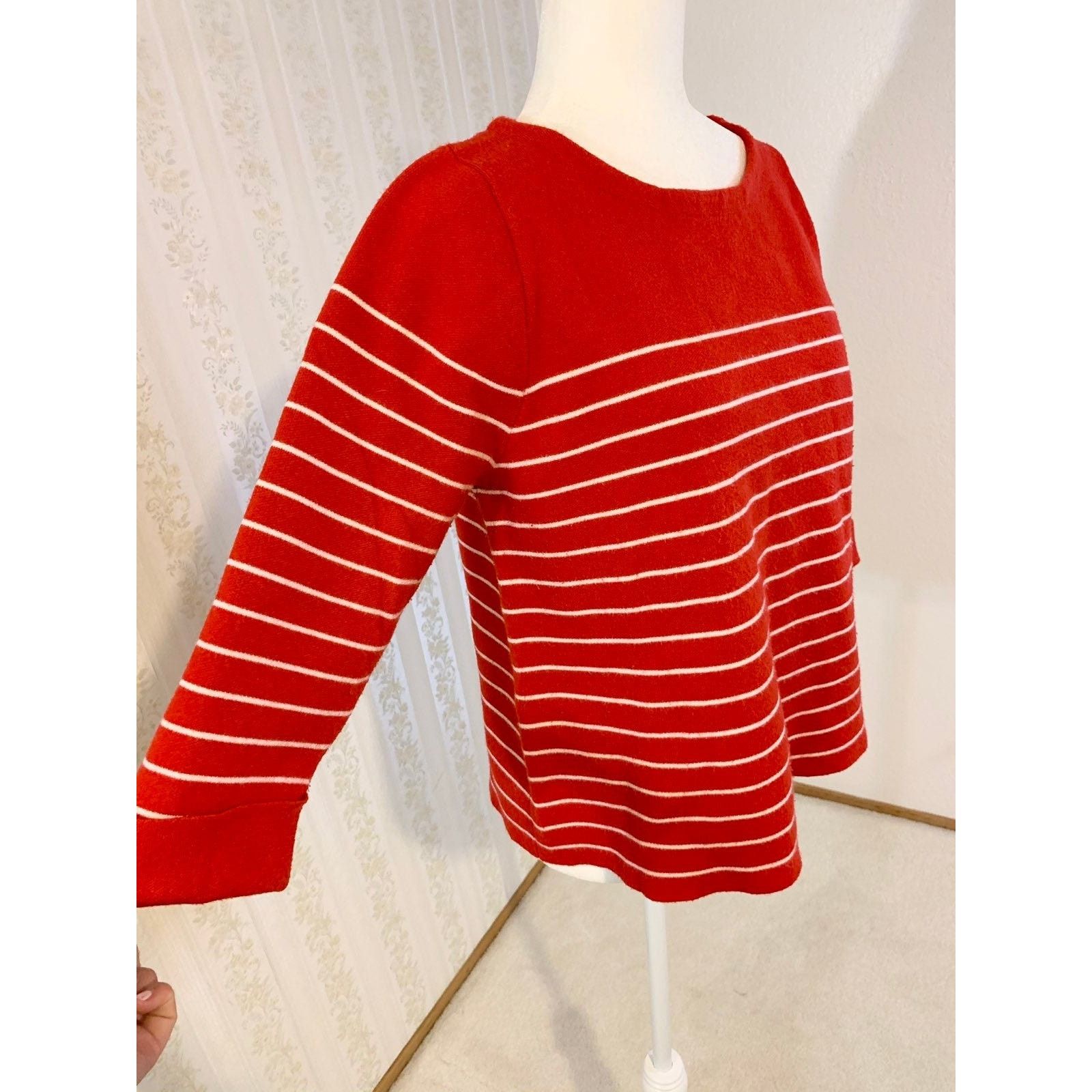 Other Tahari Red striped sweater shirts size XL Size US XL / EU 56 / 4 - 2 Thumbnail