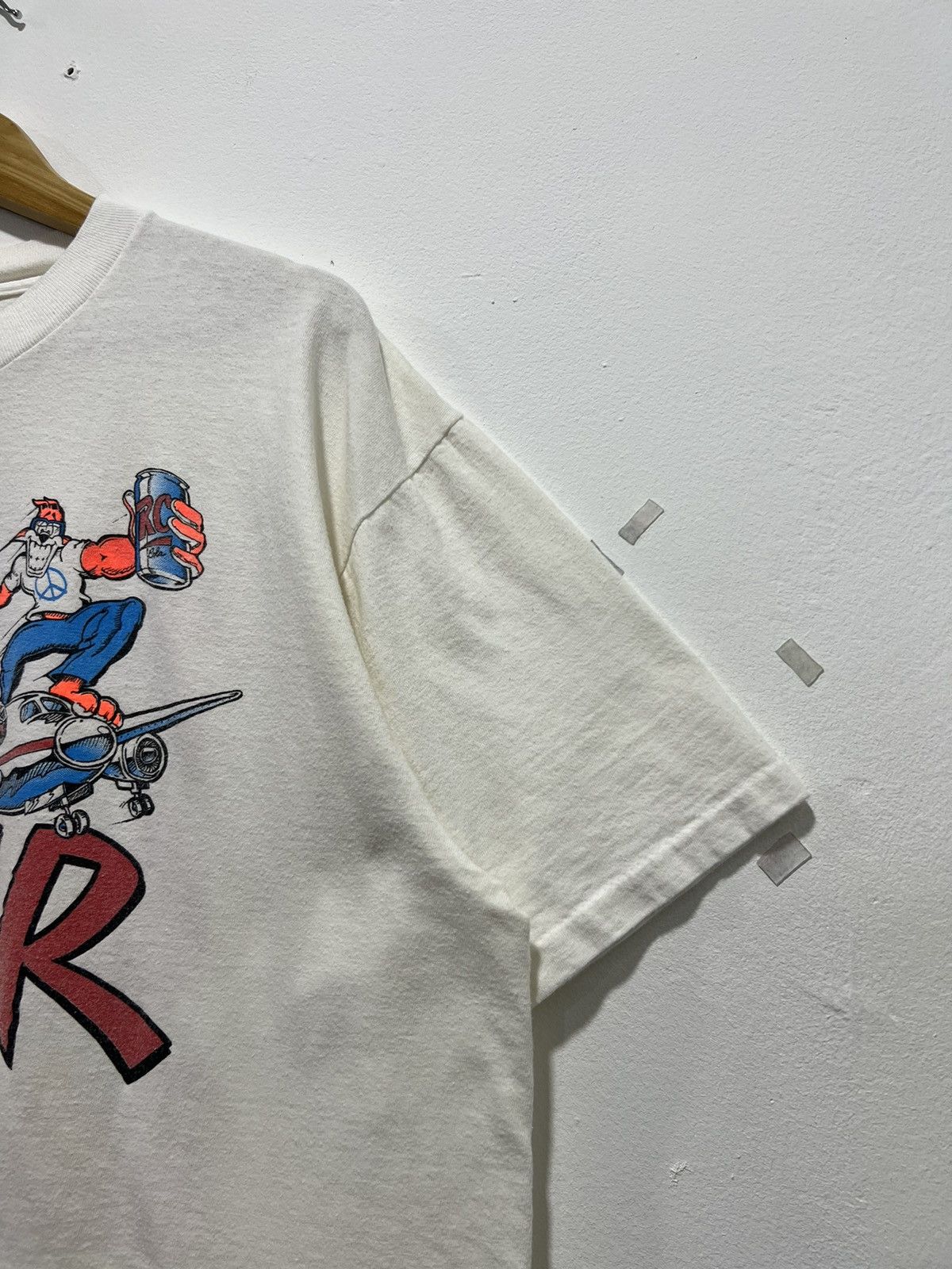 Vintage Vintage 90’s Fox Air Tour Promo Tshirt Size US XL / EU 56 / 4 - 4 Thumbnail