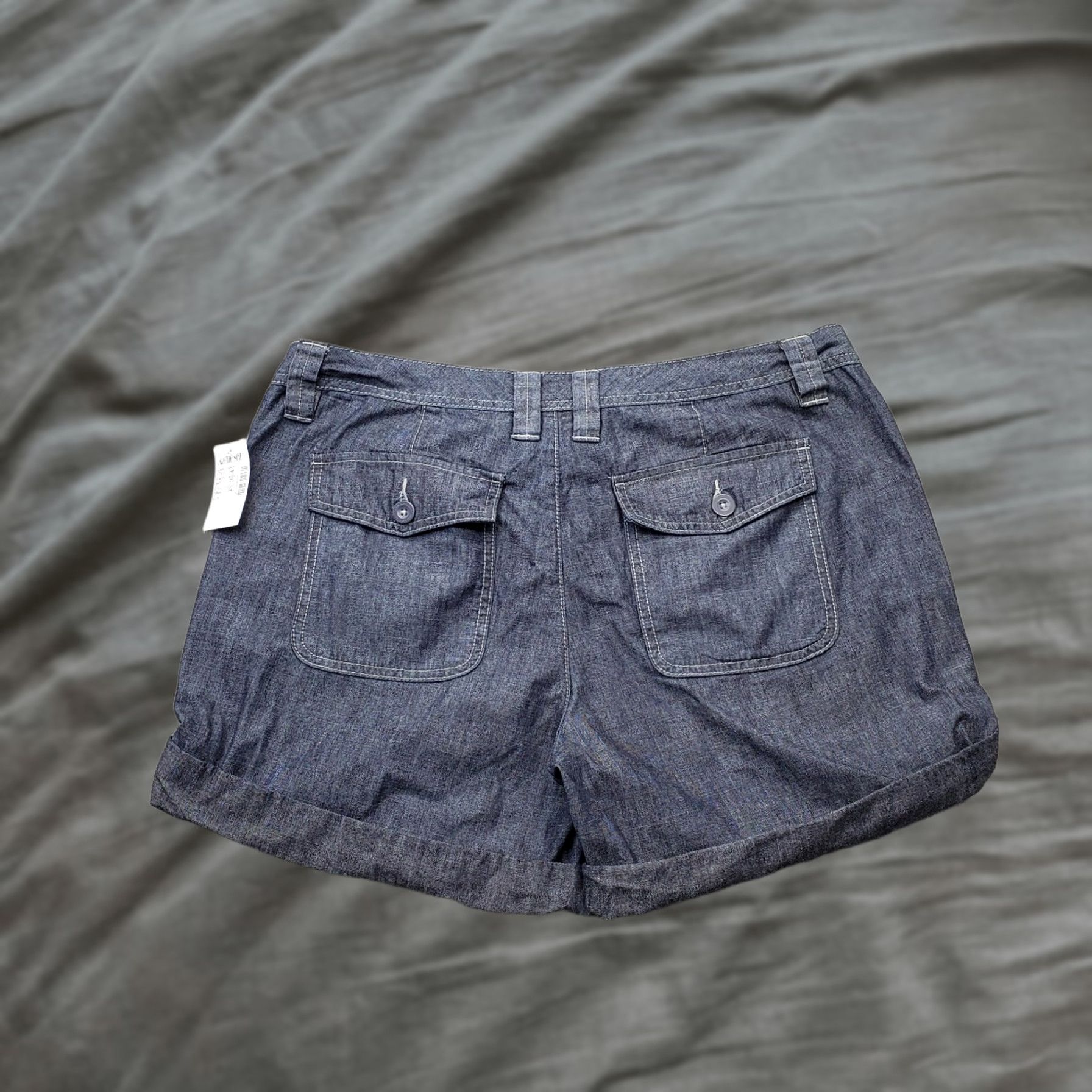 Calvin Klein Calvin Klein Shorts Womens 12 Denim Stretch Flat Front Cuffed 5-Pocket Blue Size 12 CK Womens Casual Summer Vintage: No Size 34" / US 12 / IT 48 - 1 Thumbnail