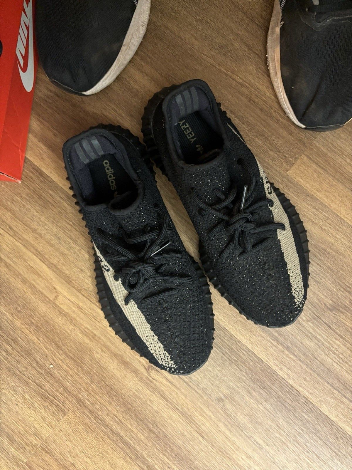 Yeezy Adidas Yeezy Boost 350 V2 Green Size US 7 / EU 40 - 3 Thumbnail