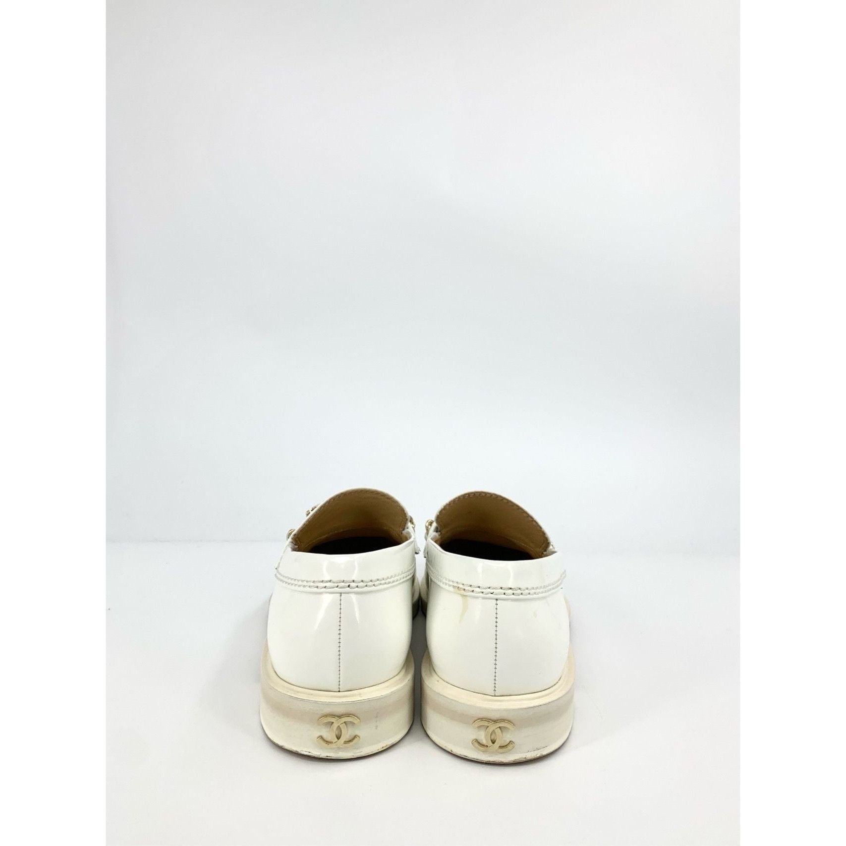 Chanel Chanel White Patent Leather Loafers Sz 37.5 W/ Gold Metal Lo Size US 7 / IT 37 - 7 Thumbnail