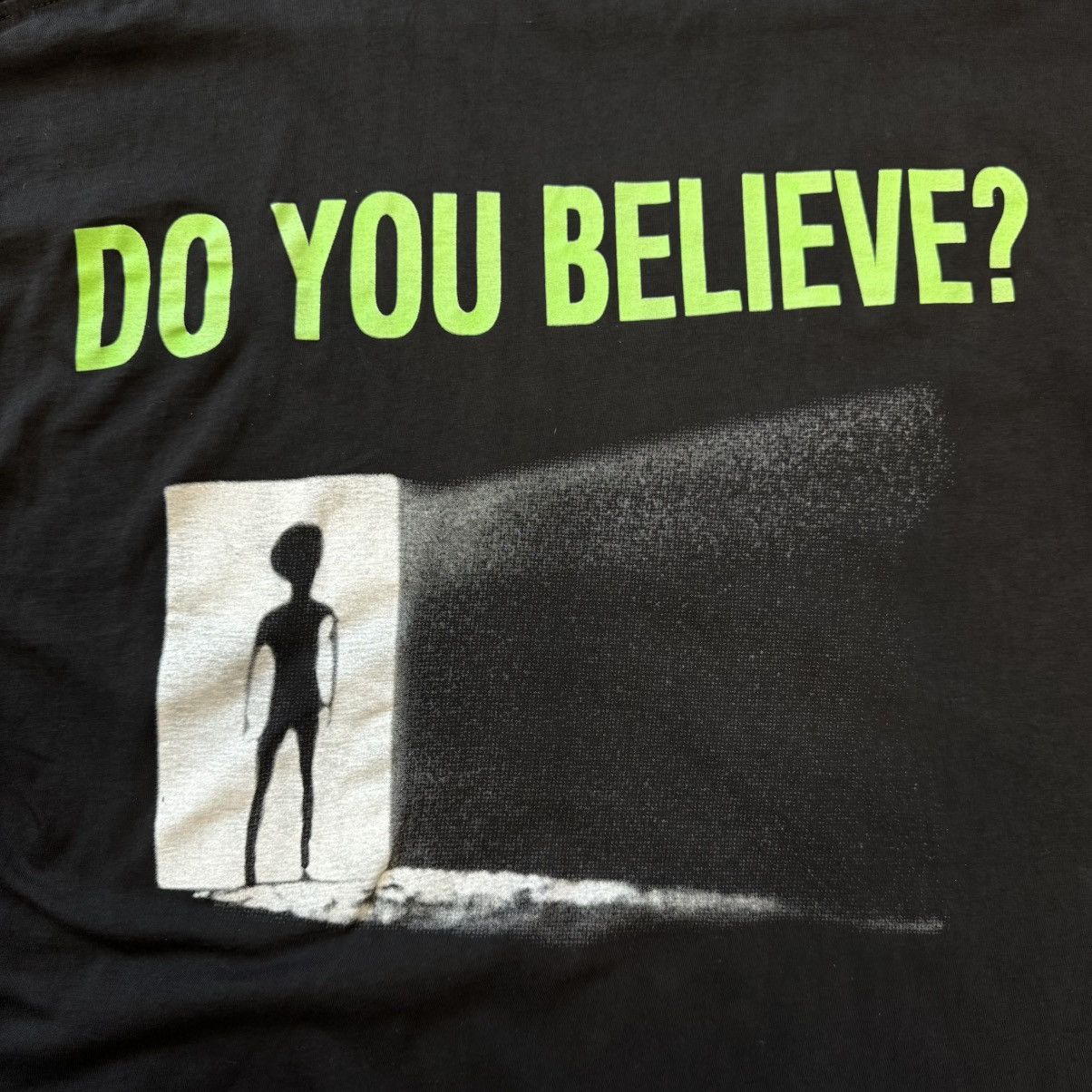 Vintage Vintage 1999 Alien tee Size US XL / EU 56 / 4 - 4 Thumbnail