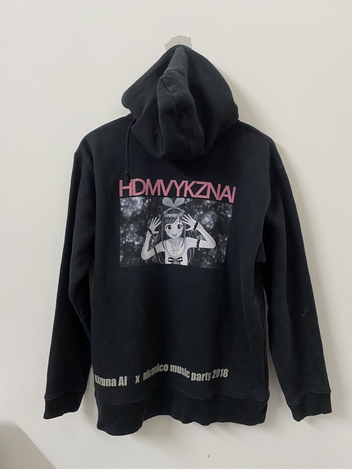 Vintage Kizuna Ai Pullover Hoodie