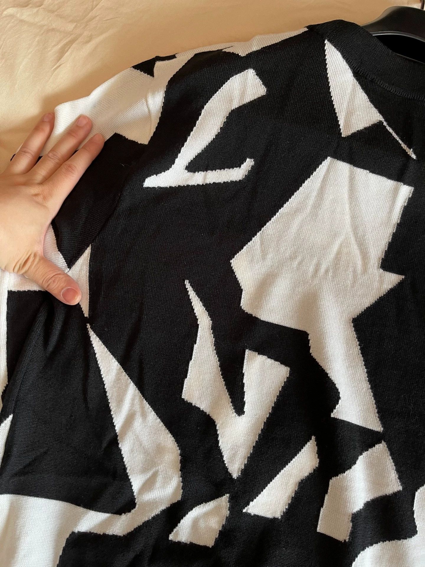Louis Vuitton Louis Vuitton Wool Sweater M (Geo Irregular Logo) New Size US M / EU 48-50 / 2 - 8 Thumbnail