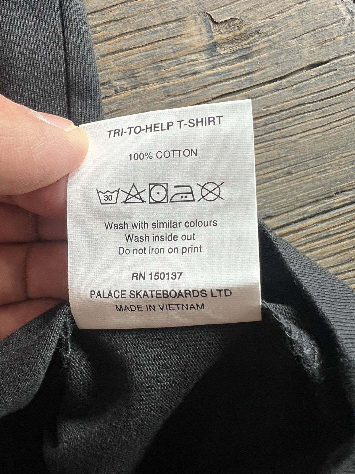 Palace Palace Tri-To-help Size US L / EU 52-54 / 3 - 6 Thumbnail