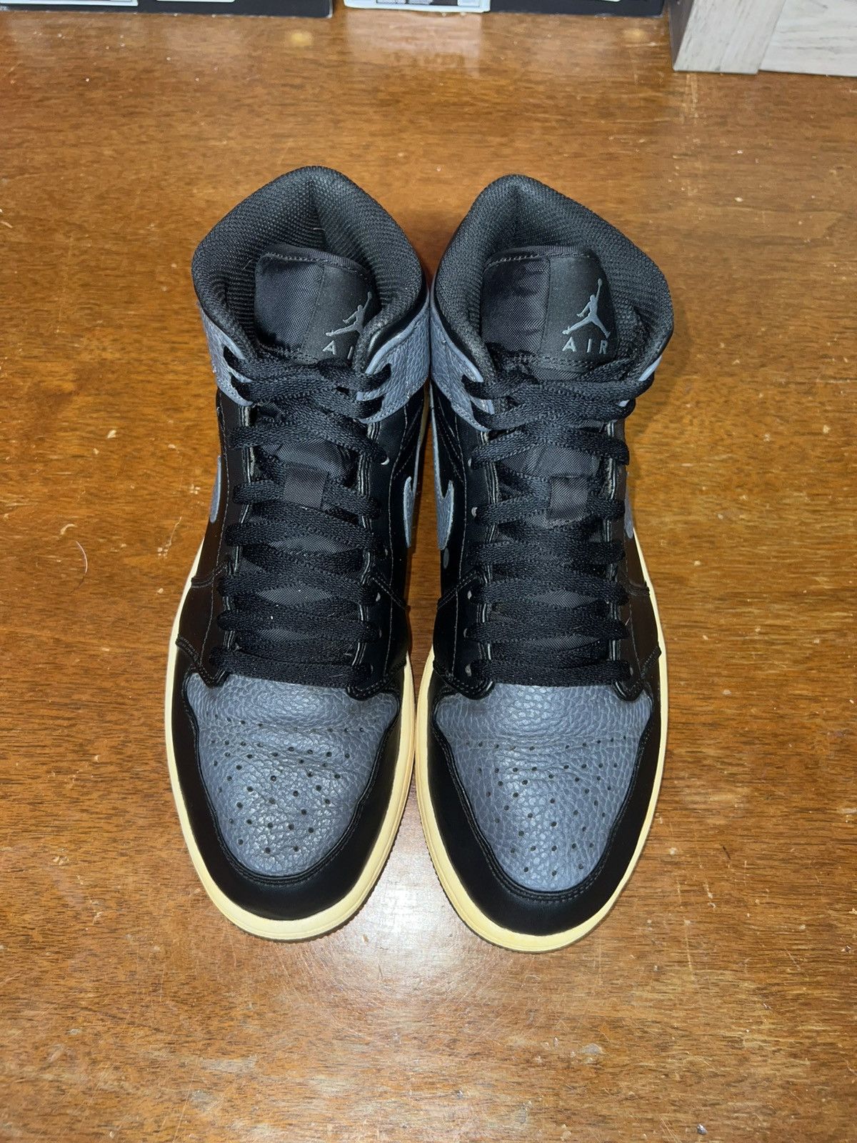 Nike Air Jordan 1 Mid Dark Grey size 9 Size US 9 / EU 42 - 7 Thumbnail