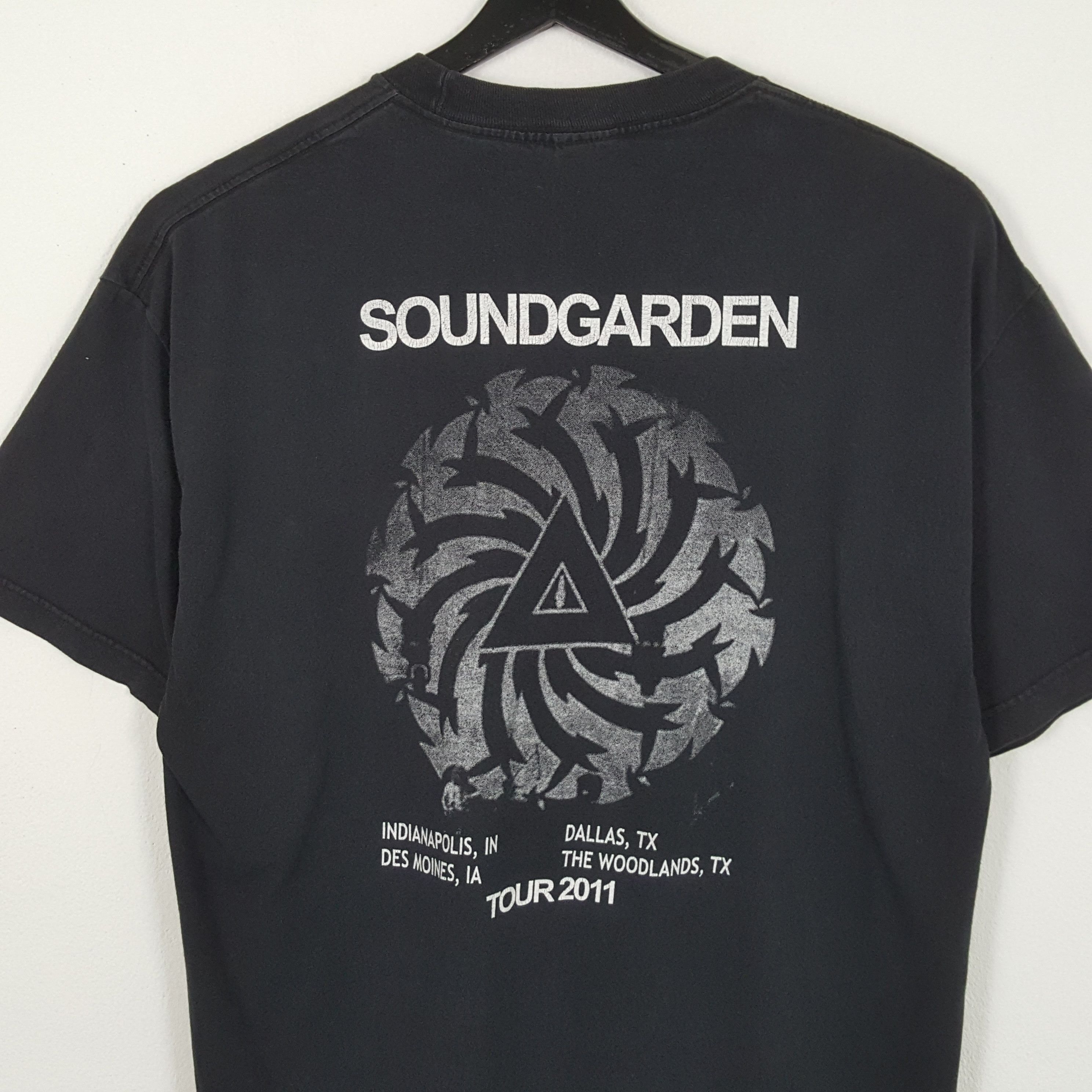 Band Tees SOUNDGARDEN Rock Band Music Tour Tshirt Size US XL / EU 56 / 4 - 4 Thumbnail