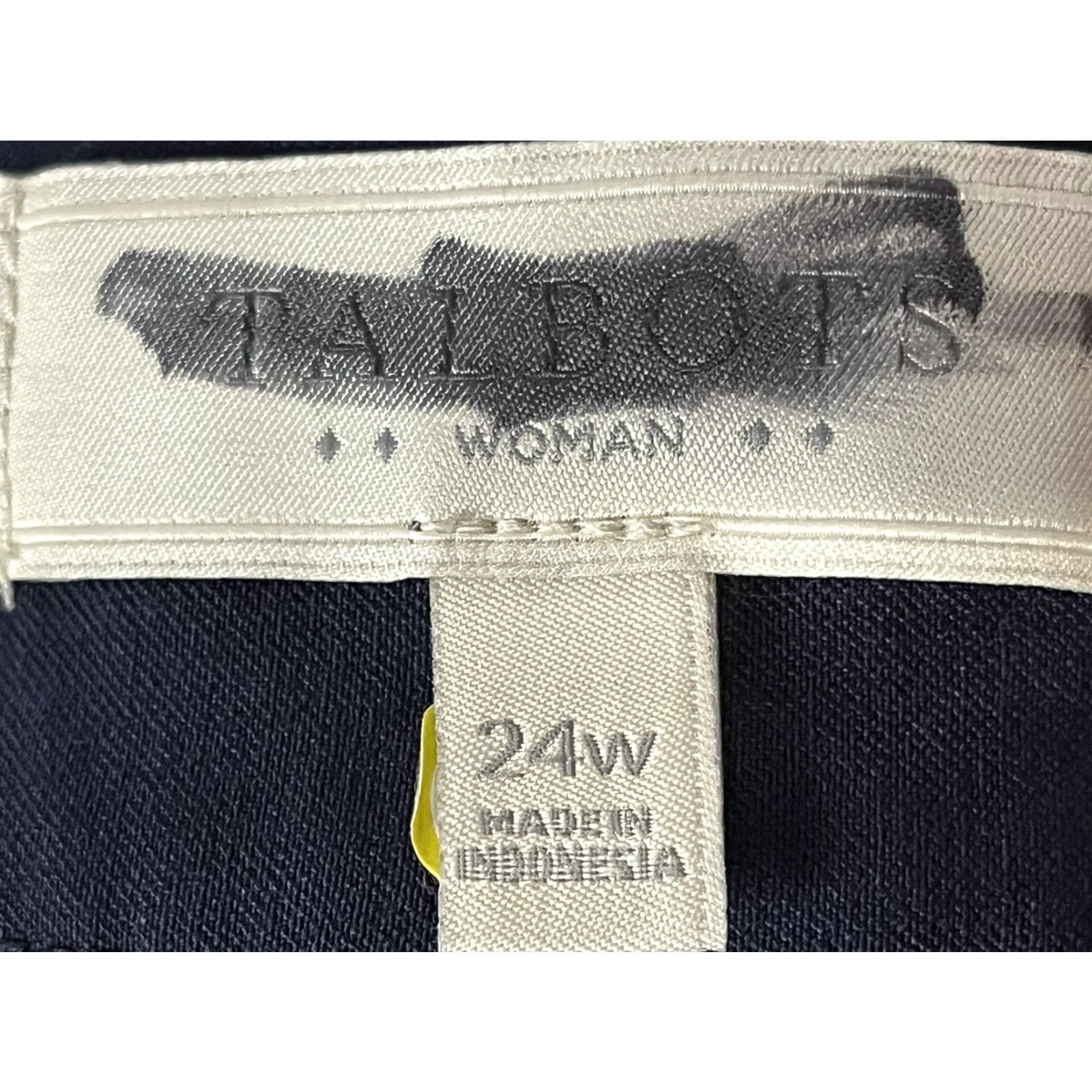 Talbots VINTAGE? No, Talbots Navy Crop Pants 24W Plus Side Zip Womens Stretch Crop Pants 24W Navy Blue Adult Womens Plus Size Pants 24W G Womens Size 42" / US 20 - 5 Thumbnail