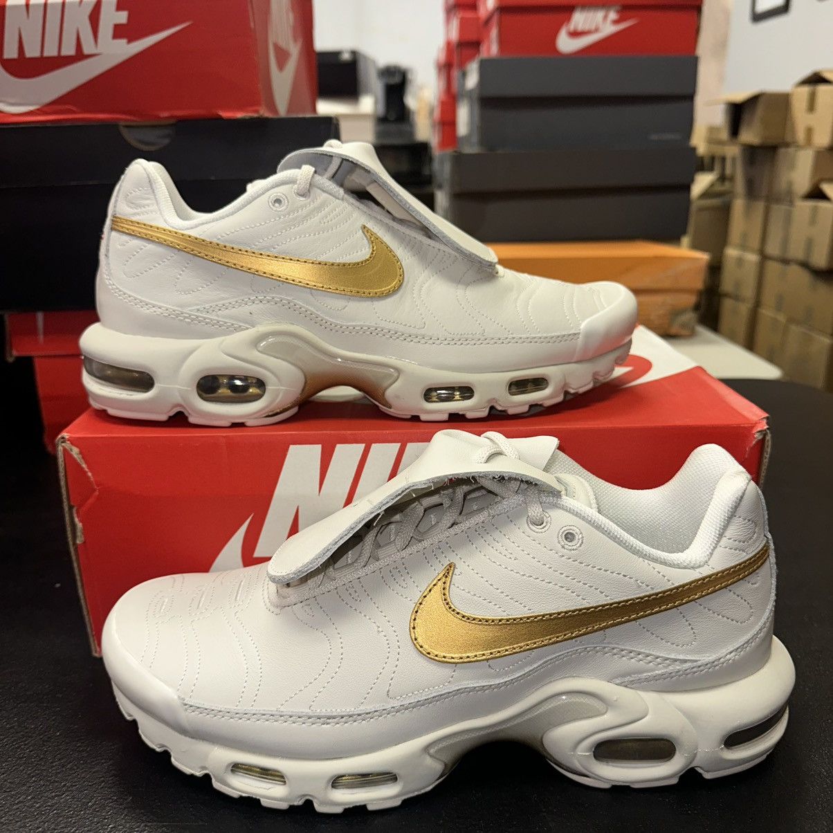 Nike Size 9 - Nike Air Max Plus Tiempo Metallic Gold HV2541-001 Size US 9 / EU 42 - 1 Thumbnail