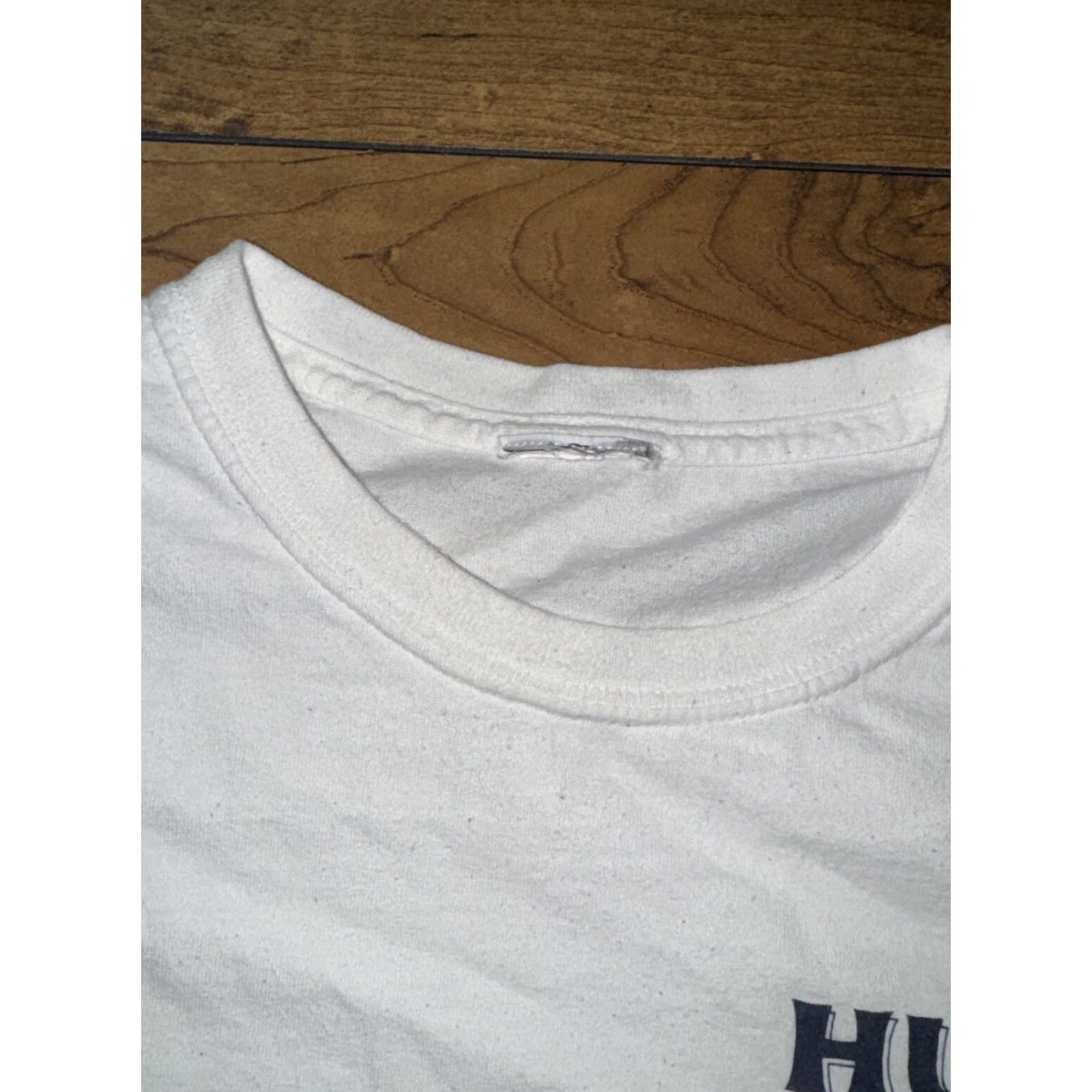 Vintage VINTAGE Moon Eyes Hula Floral T-Shirt White Large Mens White Crew Neck 20x26 Surf Cars Moon Eyes Floral Box Logo Size US L / EU 52-54 / 3 - 3 Thumbnail
